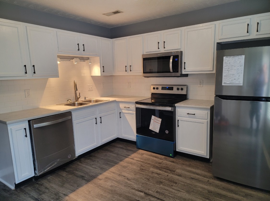 Image 2 of 14 For 11714 62nd Terrace 400