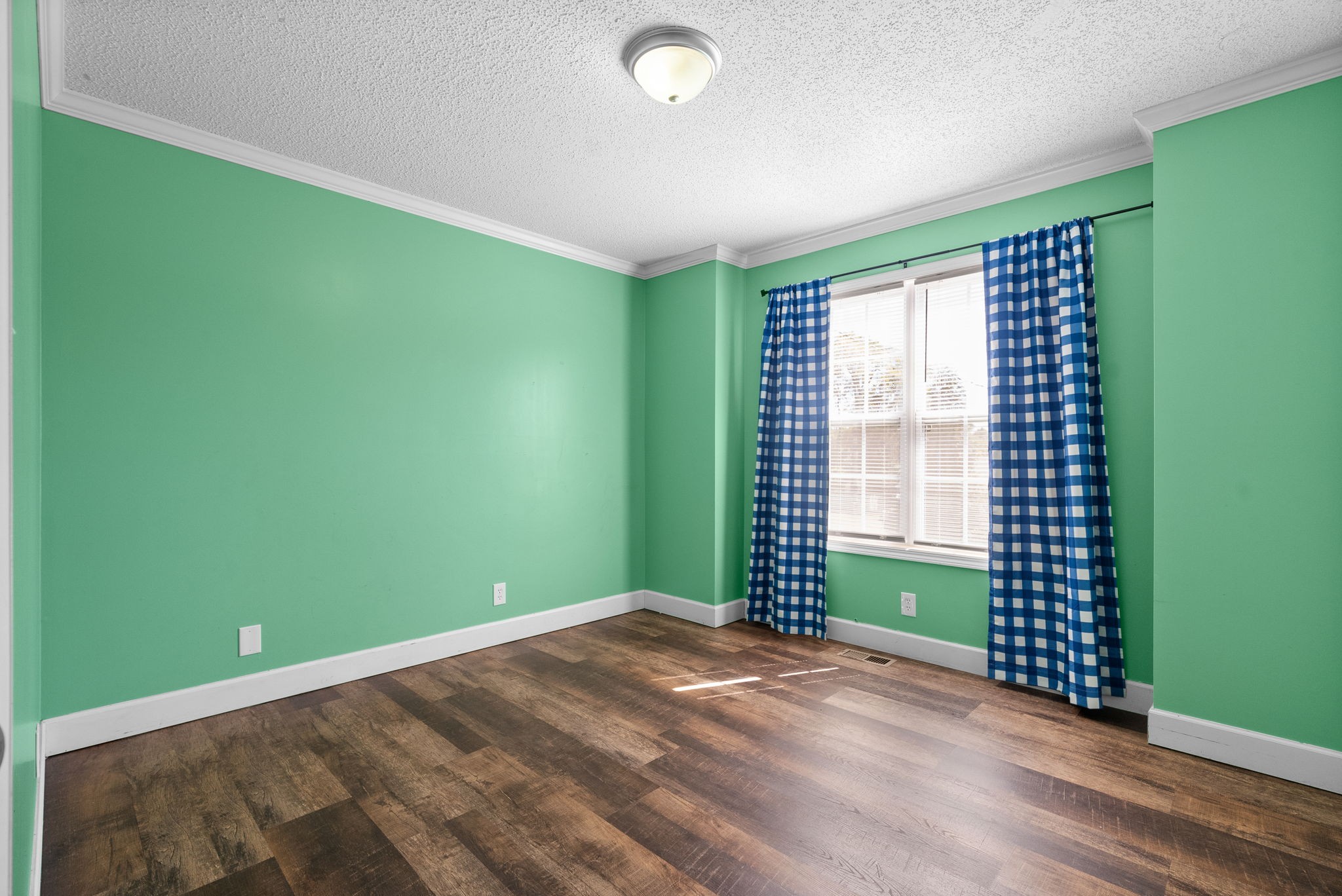 Listing photo id 23 for 6620 Merleing Loop