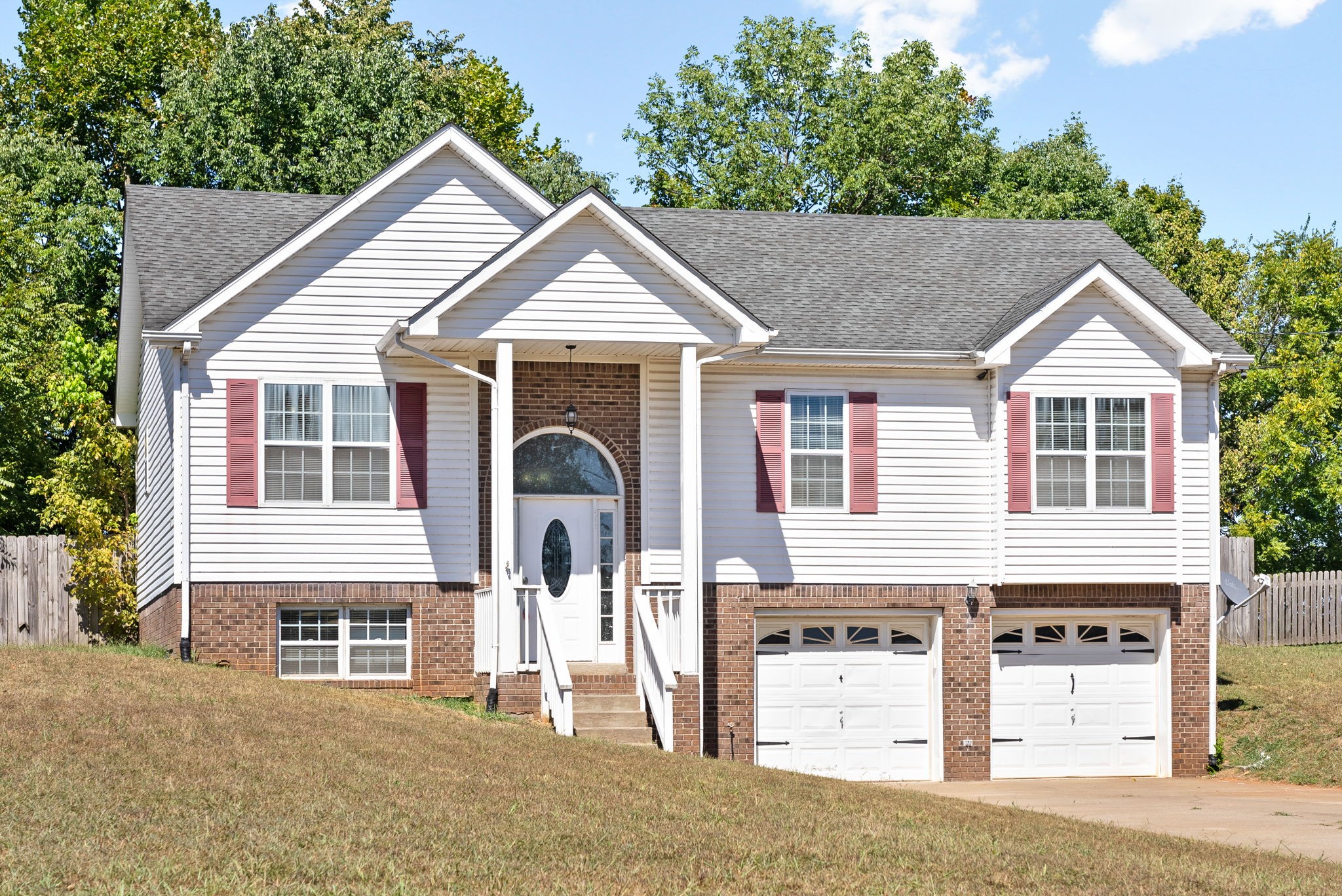 Listing photo id 1 for 6620 Merleing Loop
