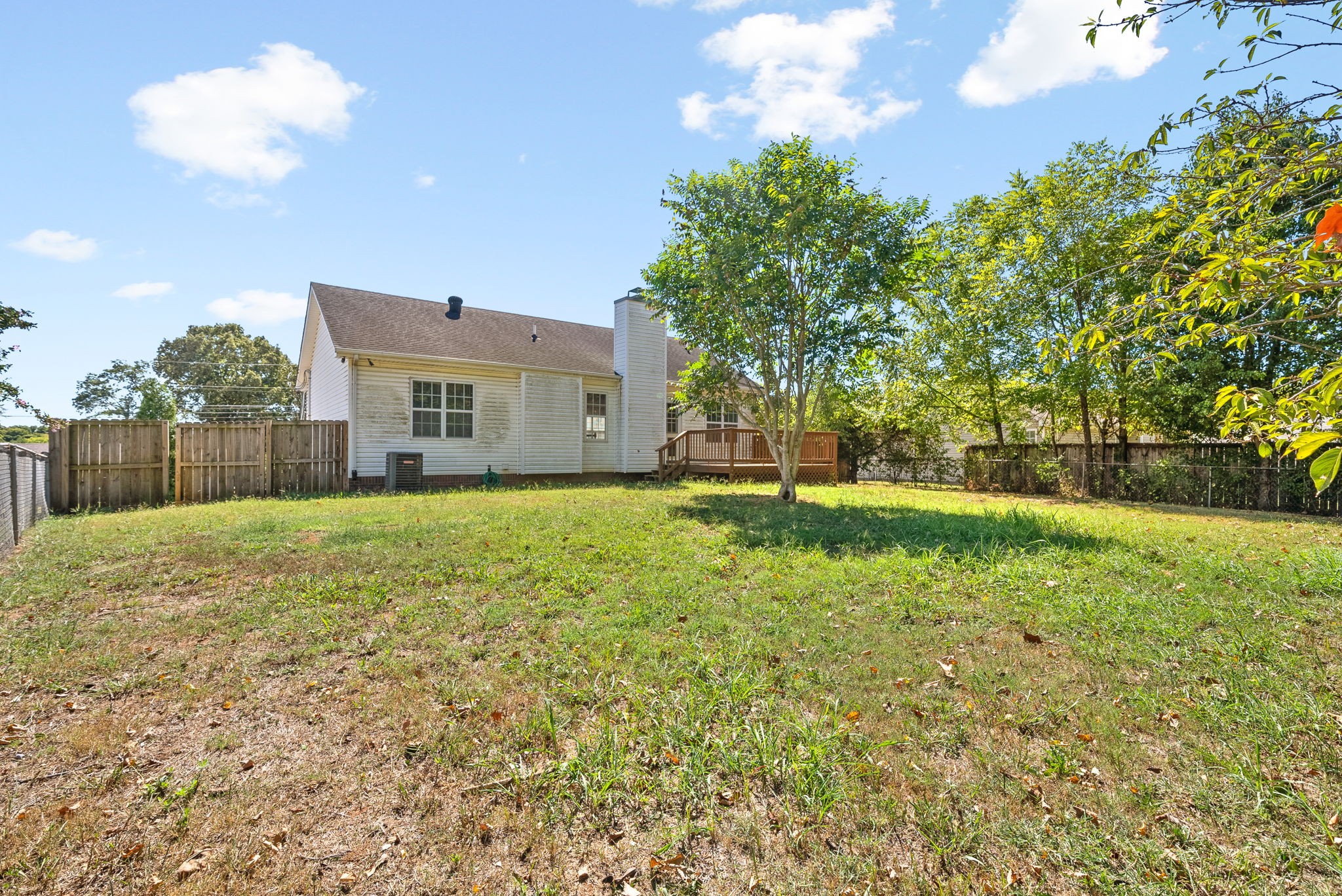 Listing photo id 32 for 6620 Merleing Loop