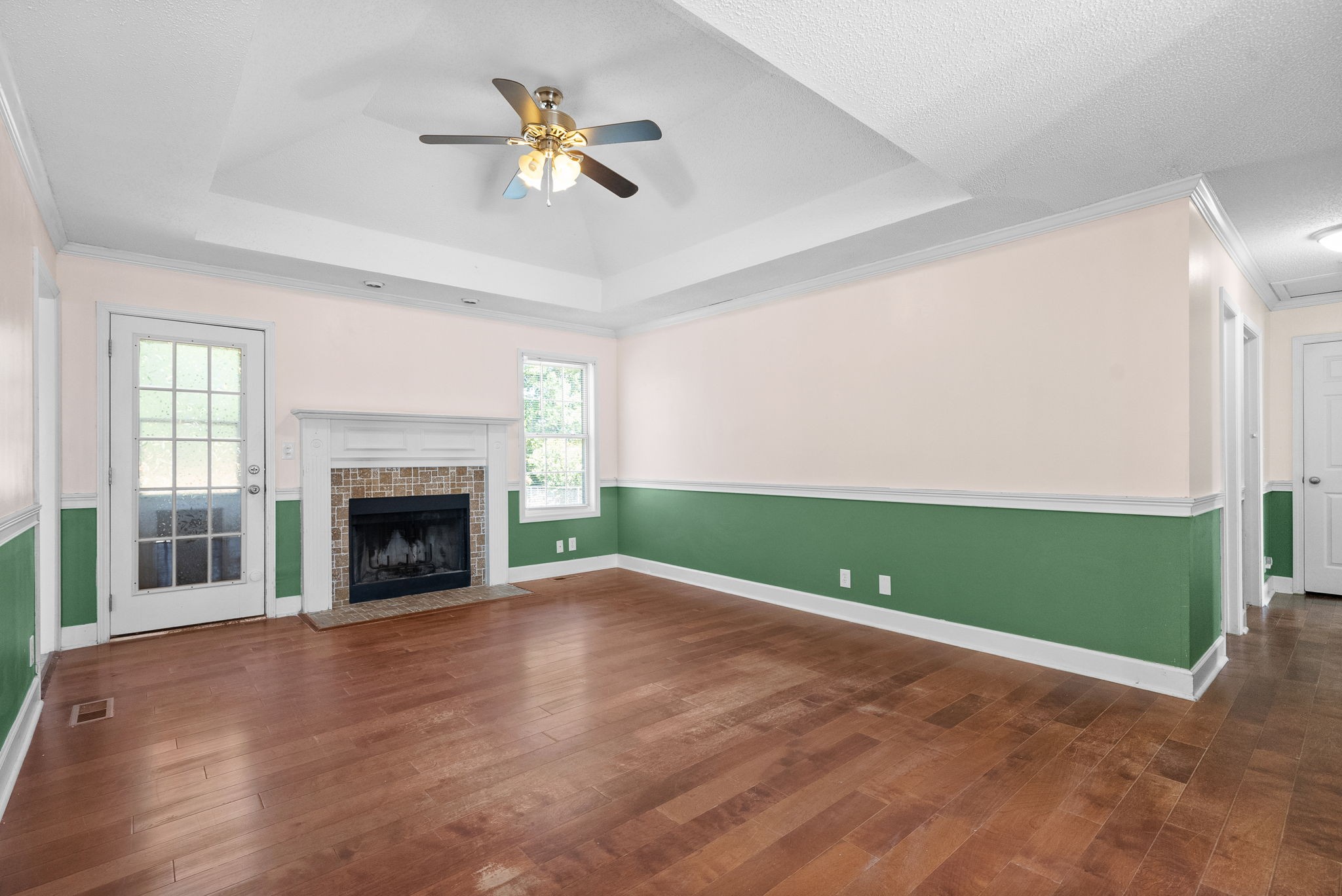 Listing photo id 5 for 6620 Merleing Loop