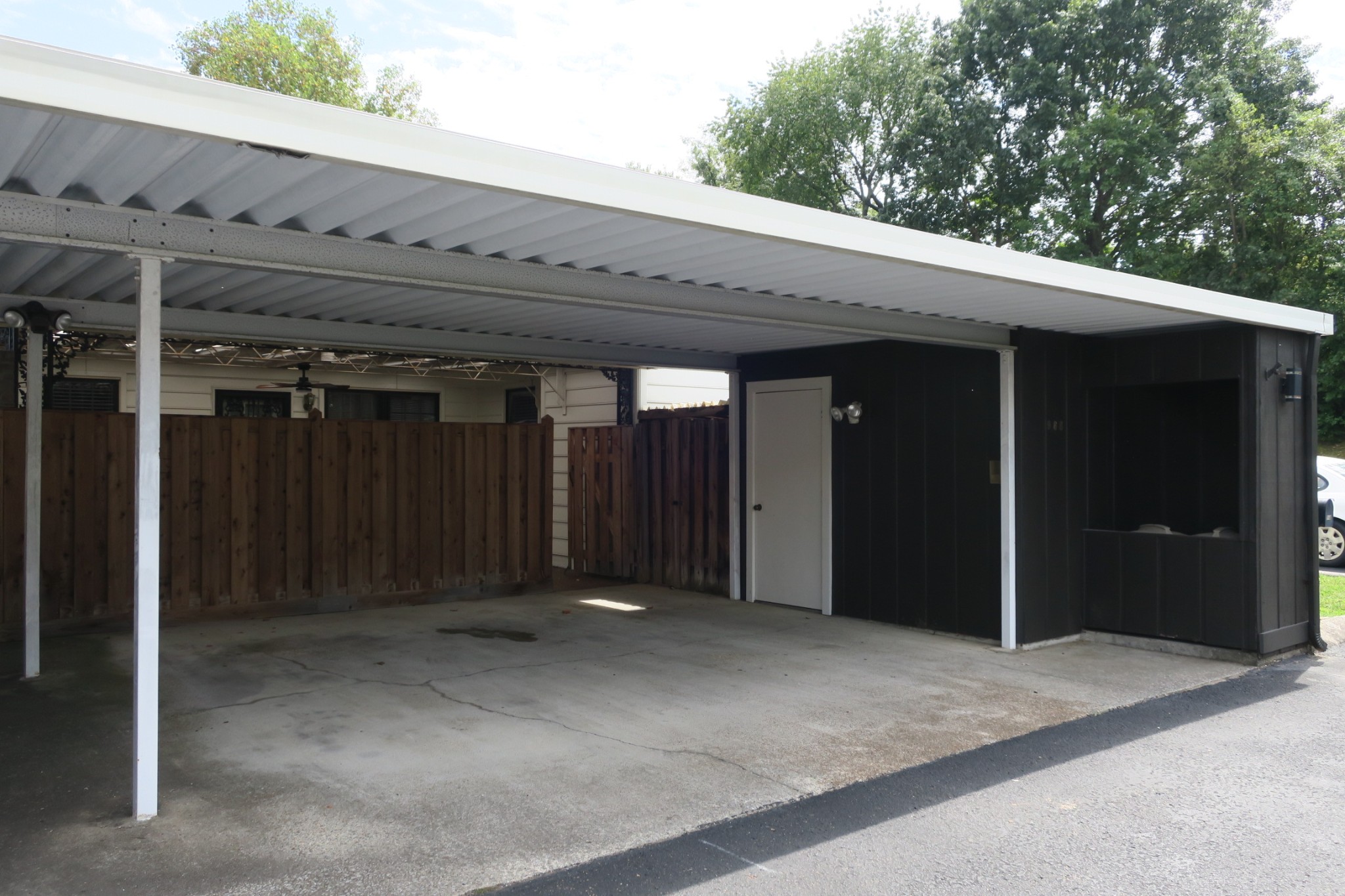 Image 2 of 94 For 750 2nd Avenue