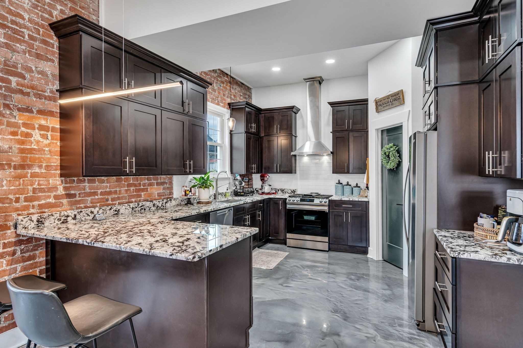 Image 11 of 51 For 6051 25th Avenue