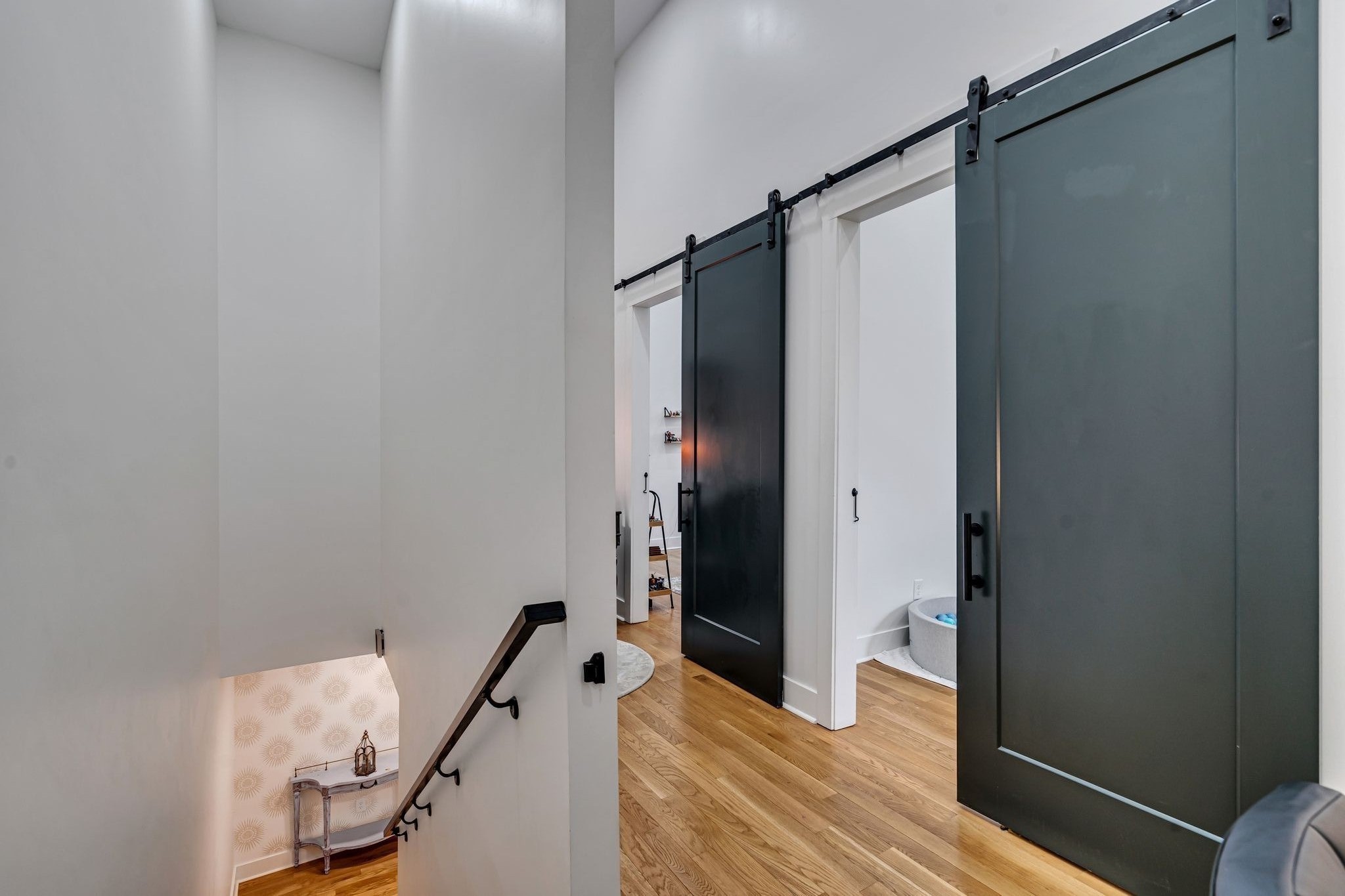 Image 15 of 51 For 6051 25th Avenue