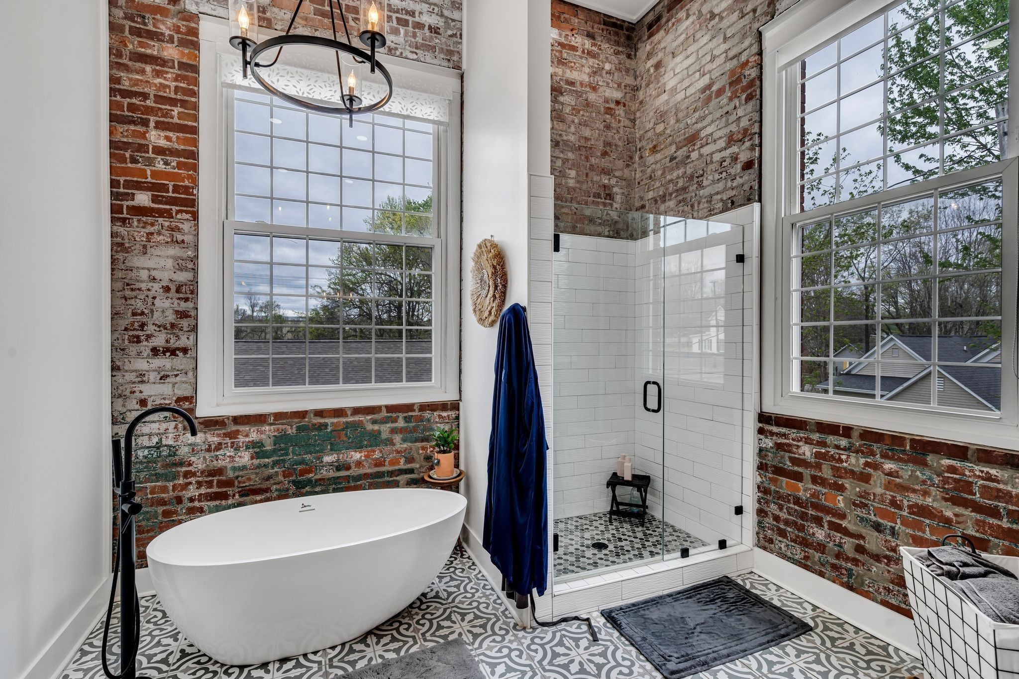 Image 20 of 51 For 6051 25th Avenue