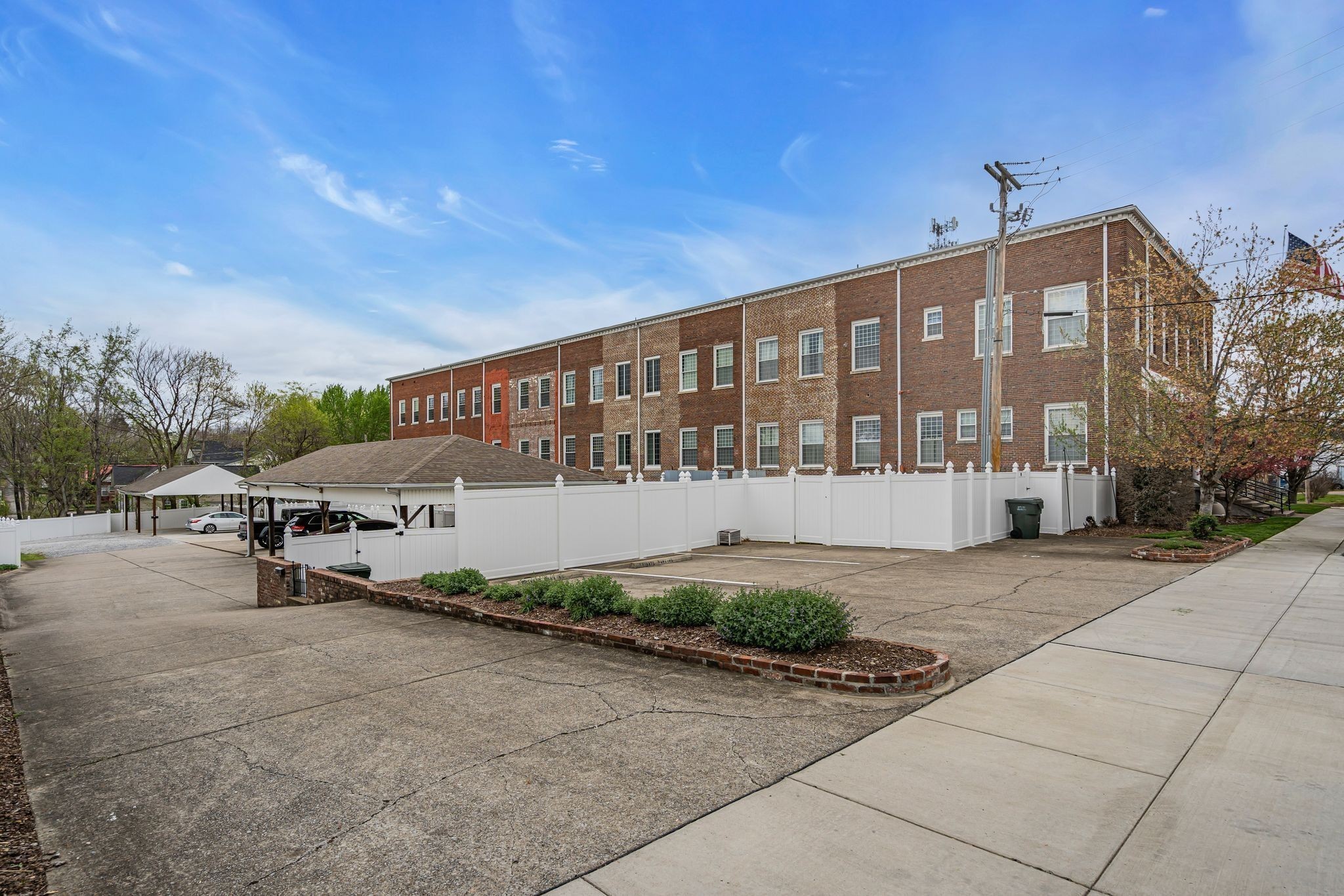 Image 37 of 51 For 6051 25th Avenue