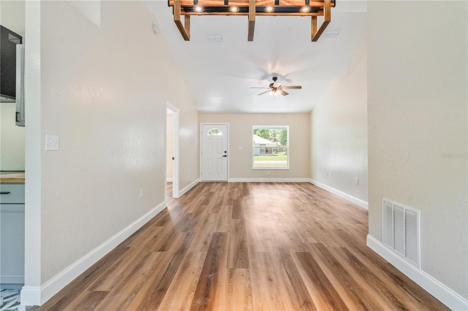 Image 6 of 27 For 5193 61st Avenue