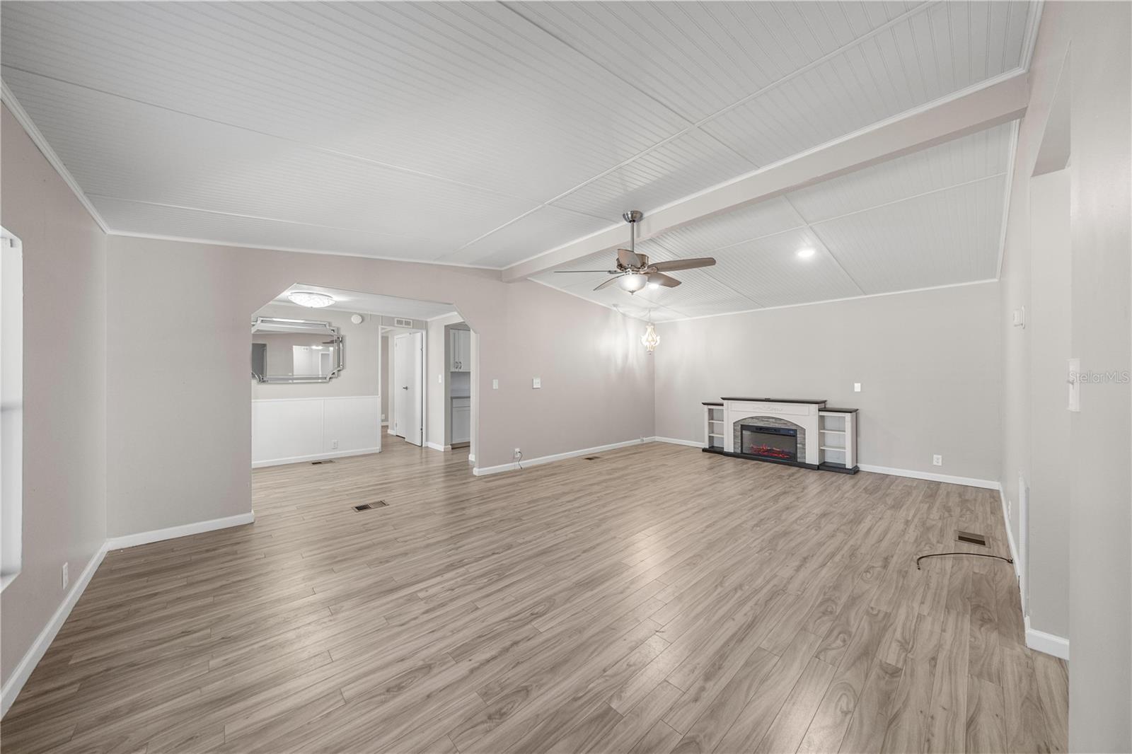 Image 10 of 40 For 14940 52nd Court