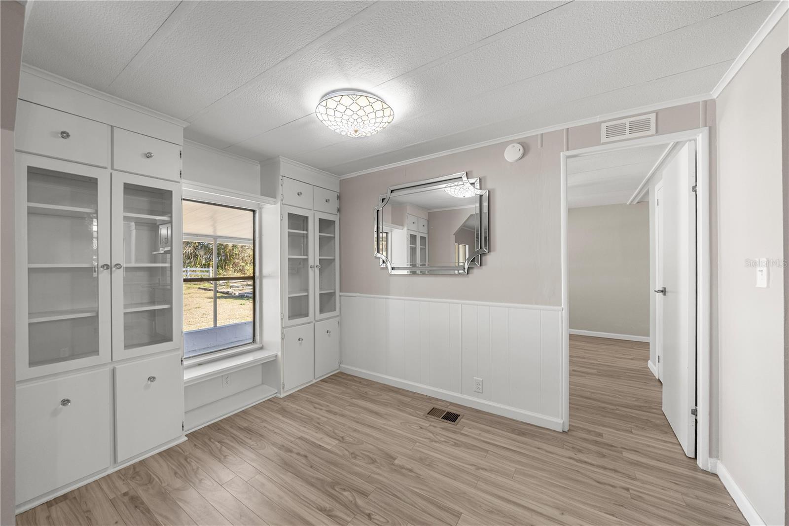 Image 12 of 40 For 14940 52nd Court