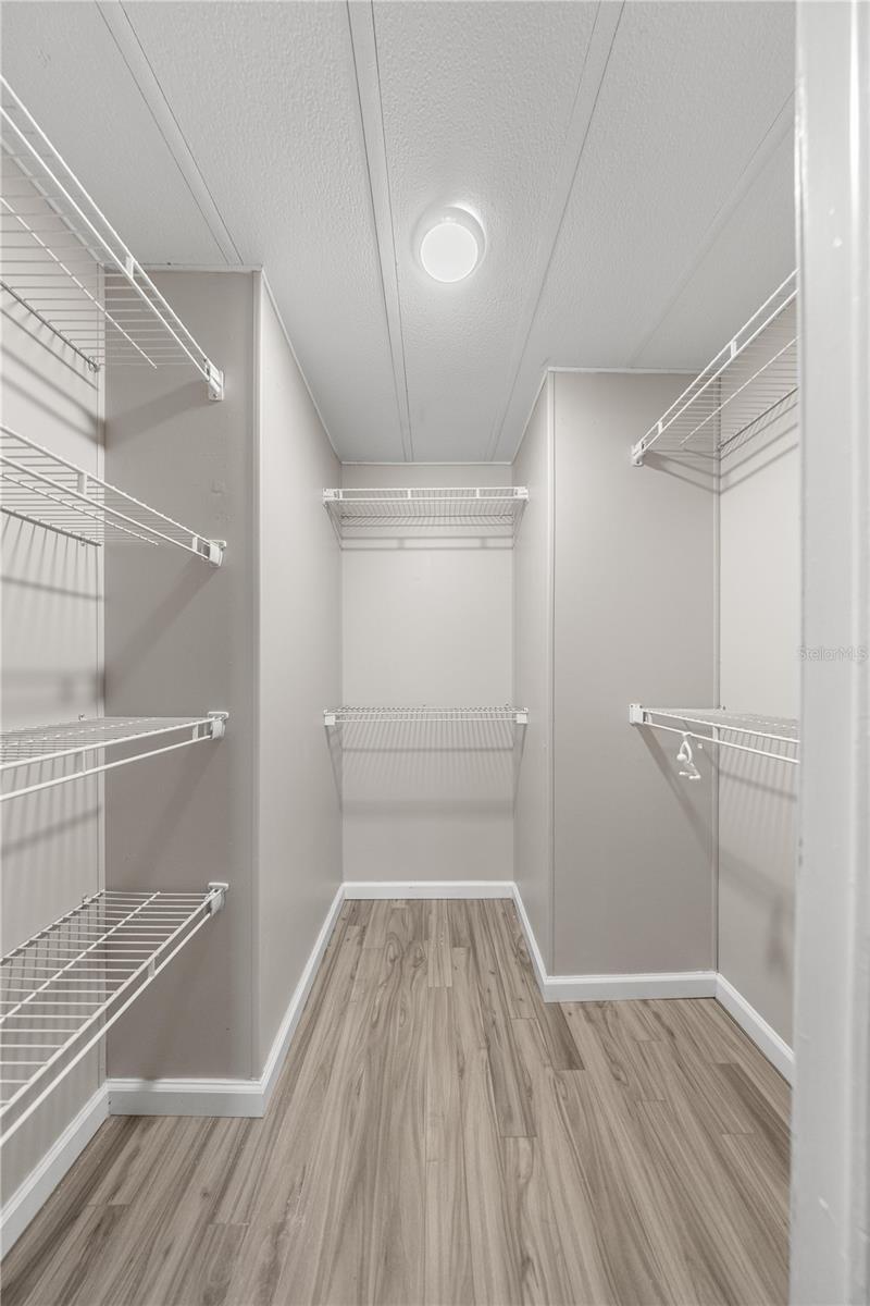 Image 17 of 40 For 14940 52nd Court