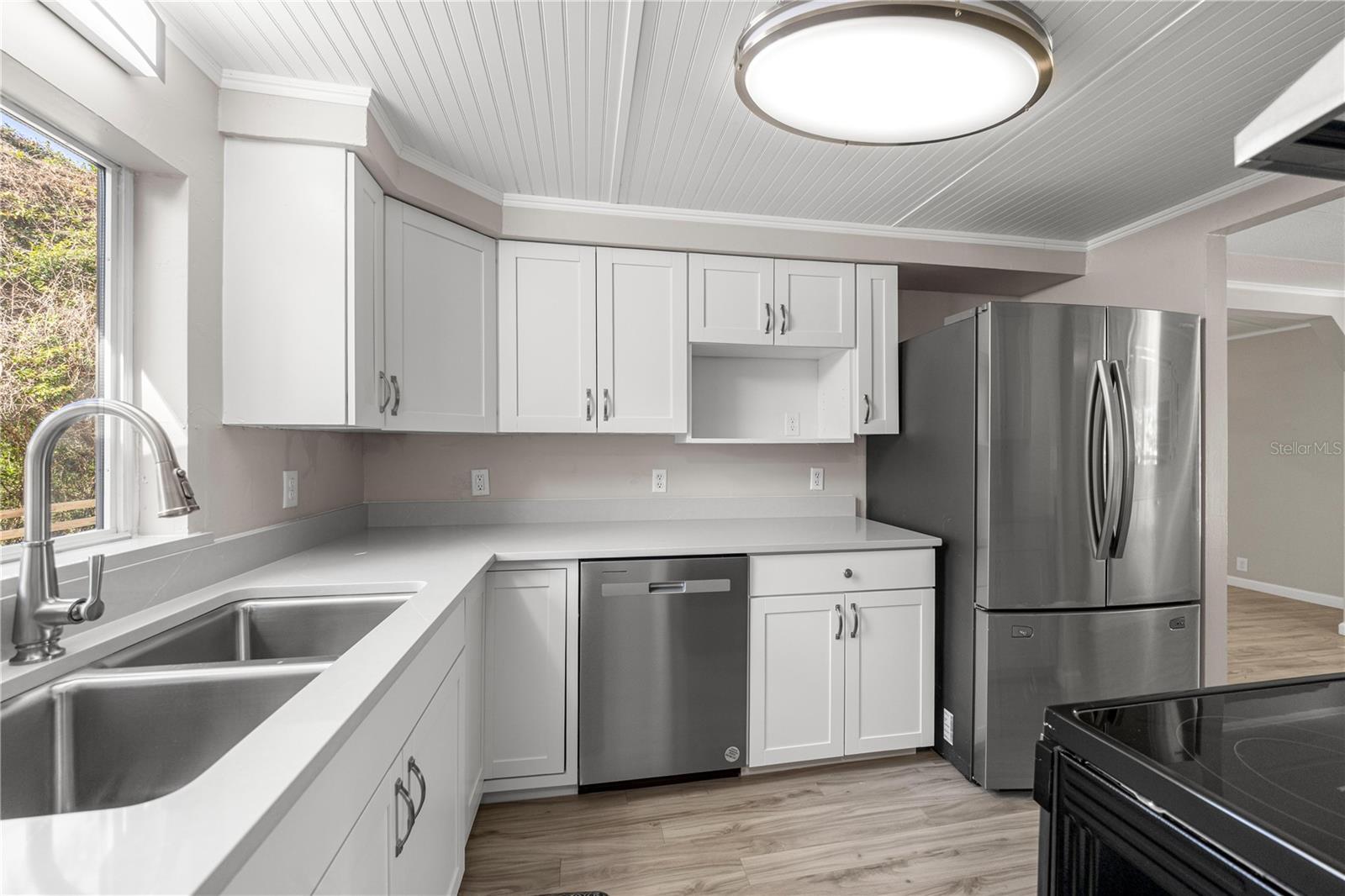 Image 20 of 40 For 14940 52nd Court