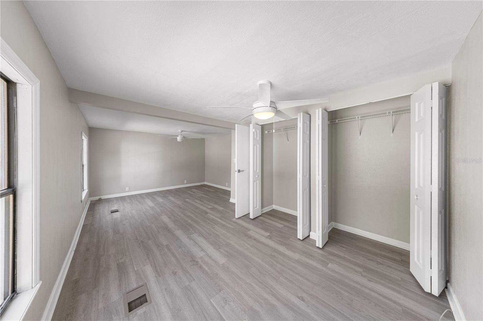 Image 25 of 40 For 14940 52nd Court