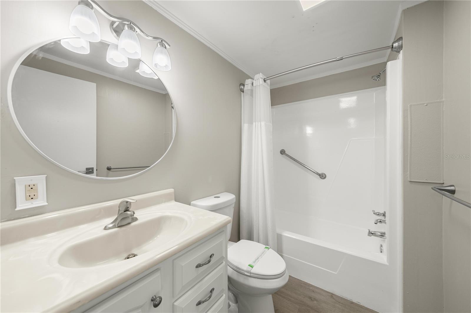 Image 27 of 40 For 14940 52nd Court