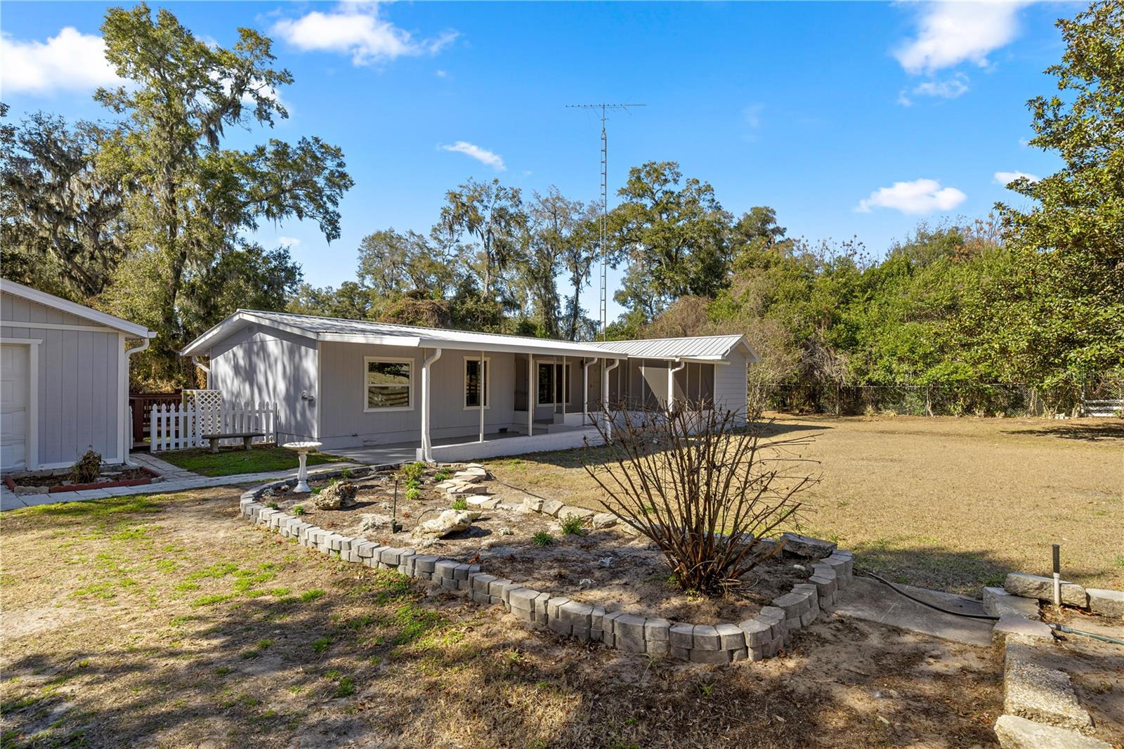 Image 6 of 40 For 14940 52nd Court