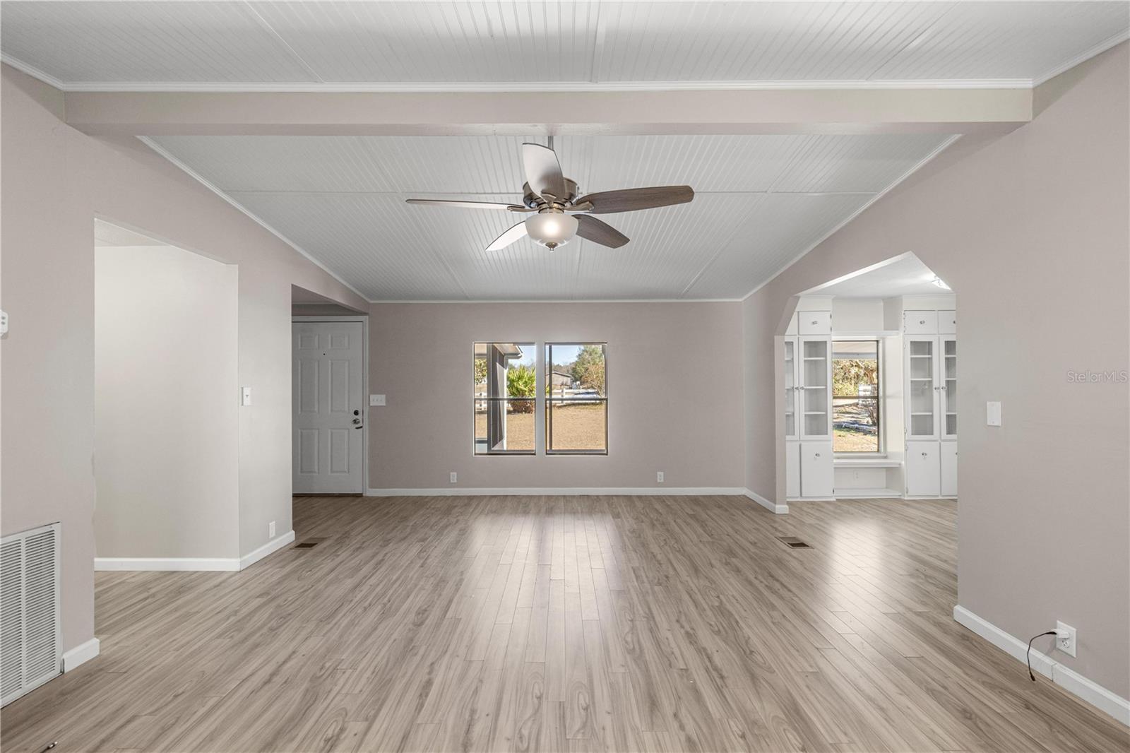 Image 9 of 40 For 14940 52nd Court