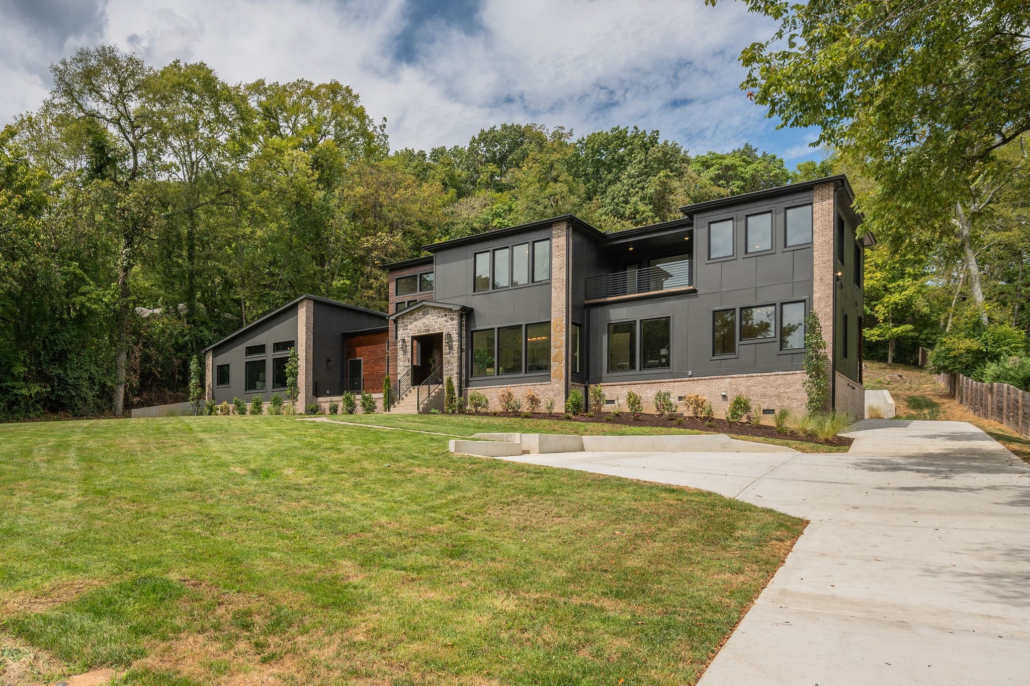 Image 3 of 67 For 2948 Henley Lane