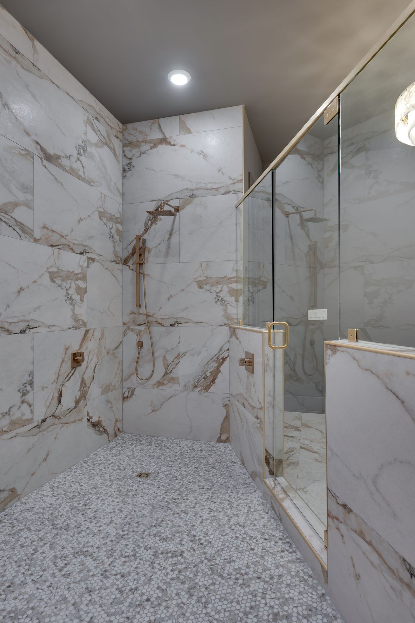 Image 37 of 67 For 2948 Henley Lane