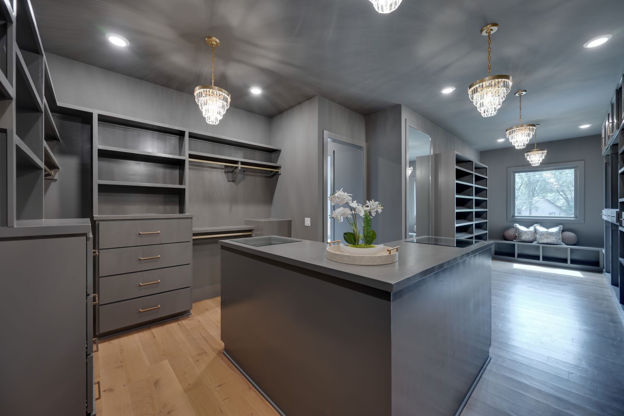 Image 39 of 67 For 2948 Henley Lane