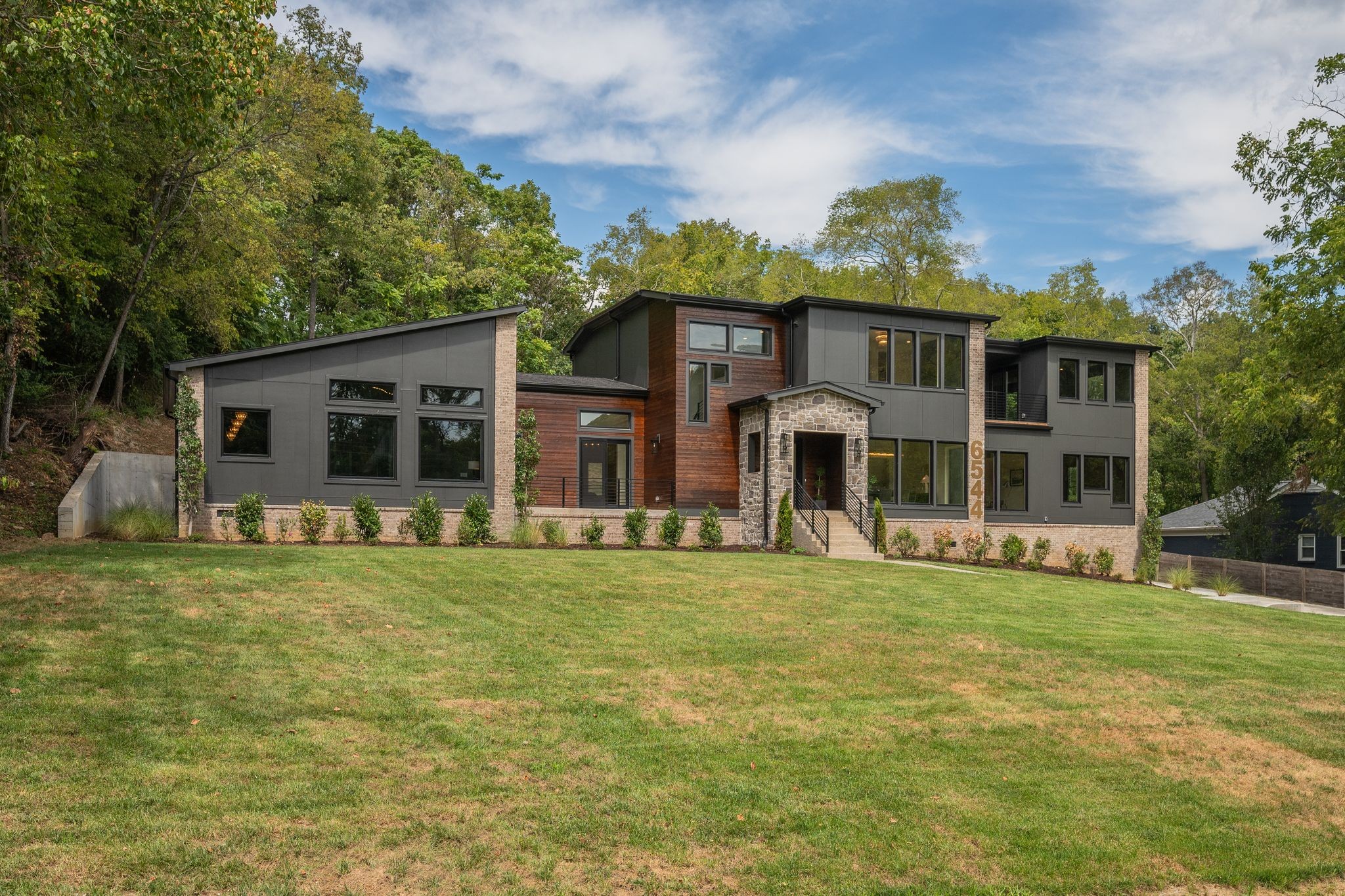 Image 4 of 67 For 2948 Henley Lane