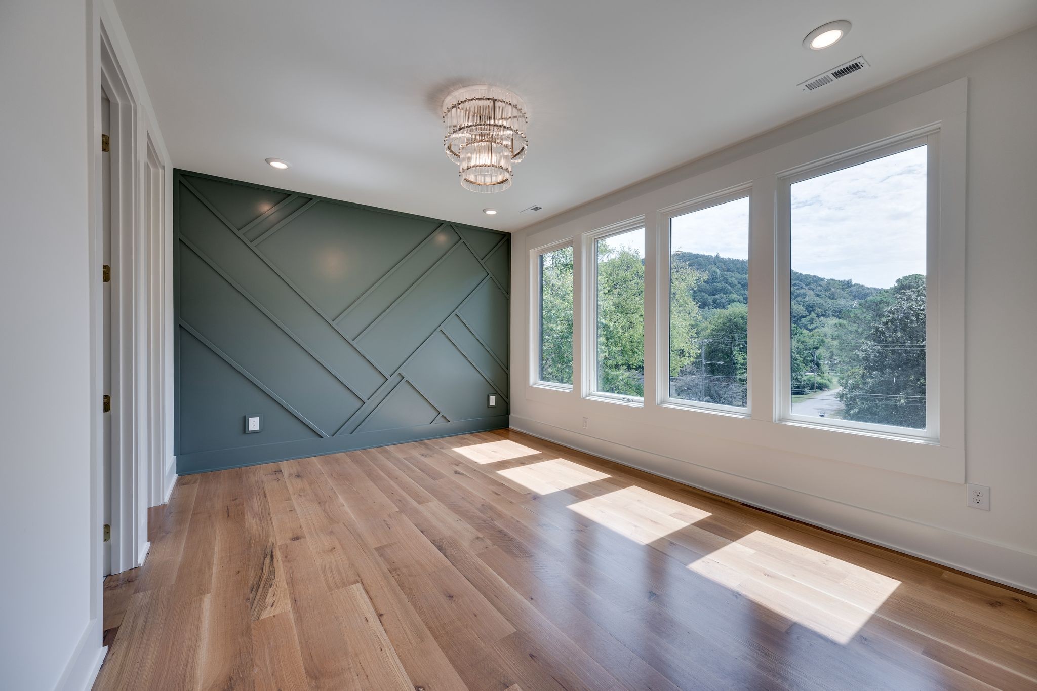 Image 47 of 67 For 2948 Henley Lane