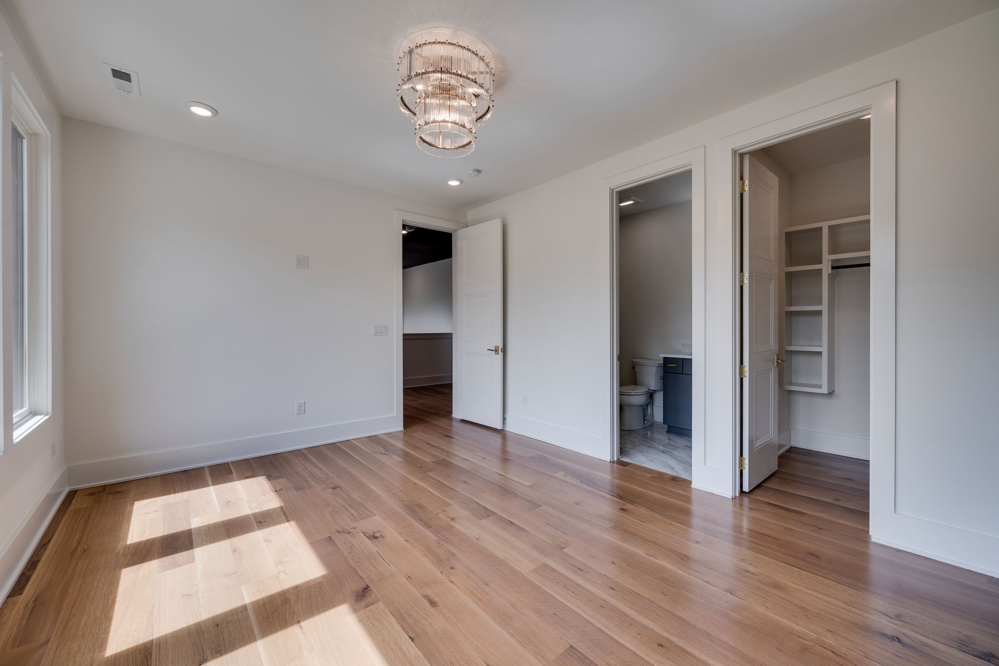Image 48 of 67 For 2948 Henley Lane