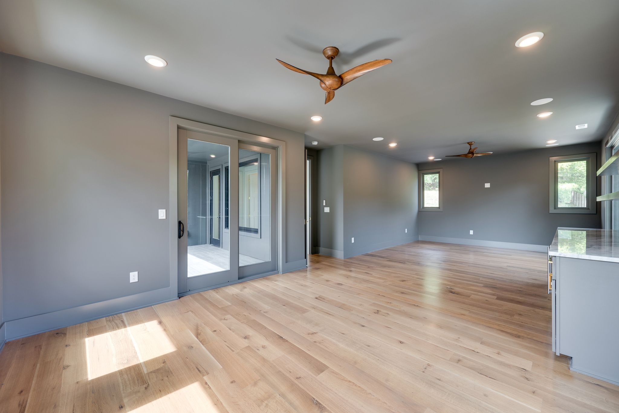 Image 53 of 67 For 2948 Henley Lane