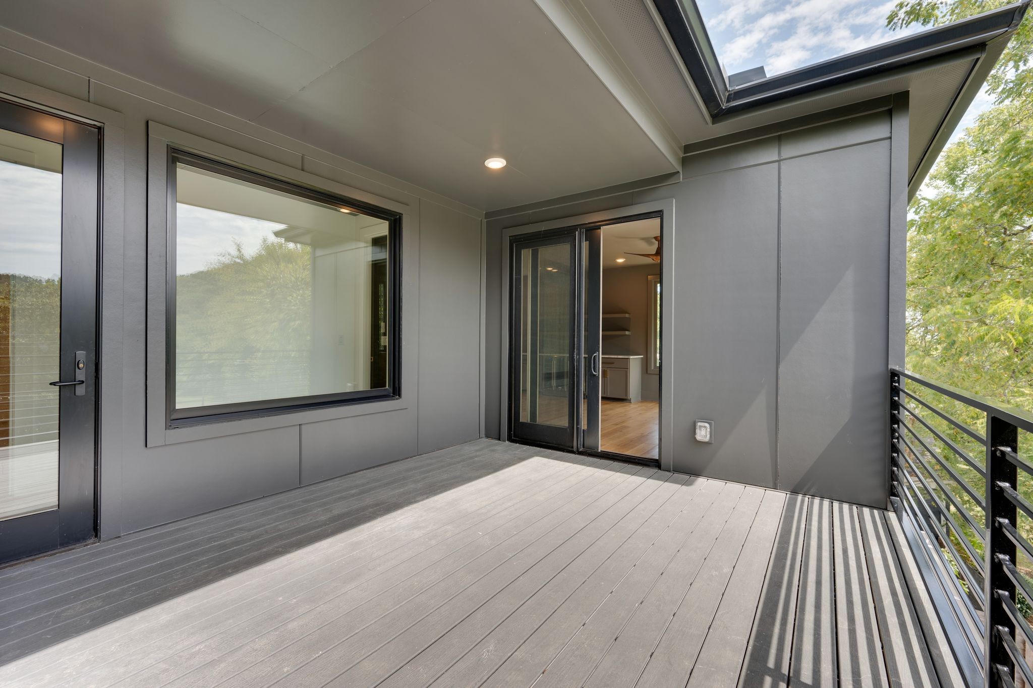 Image 56 of 67 For 2948 Henley Lane
