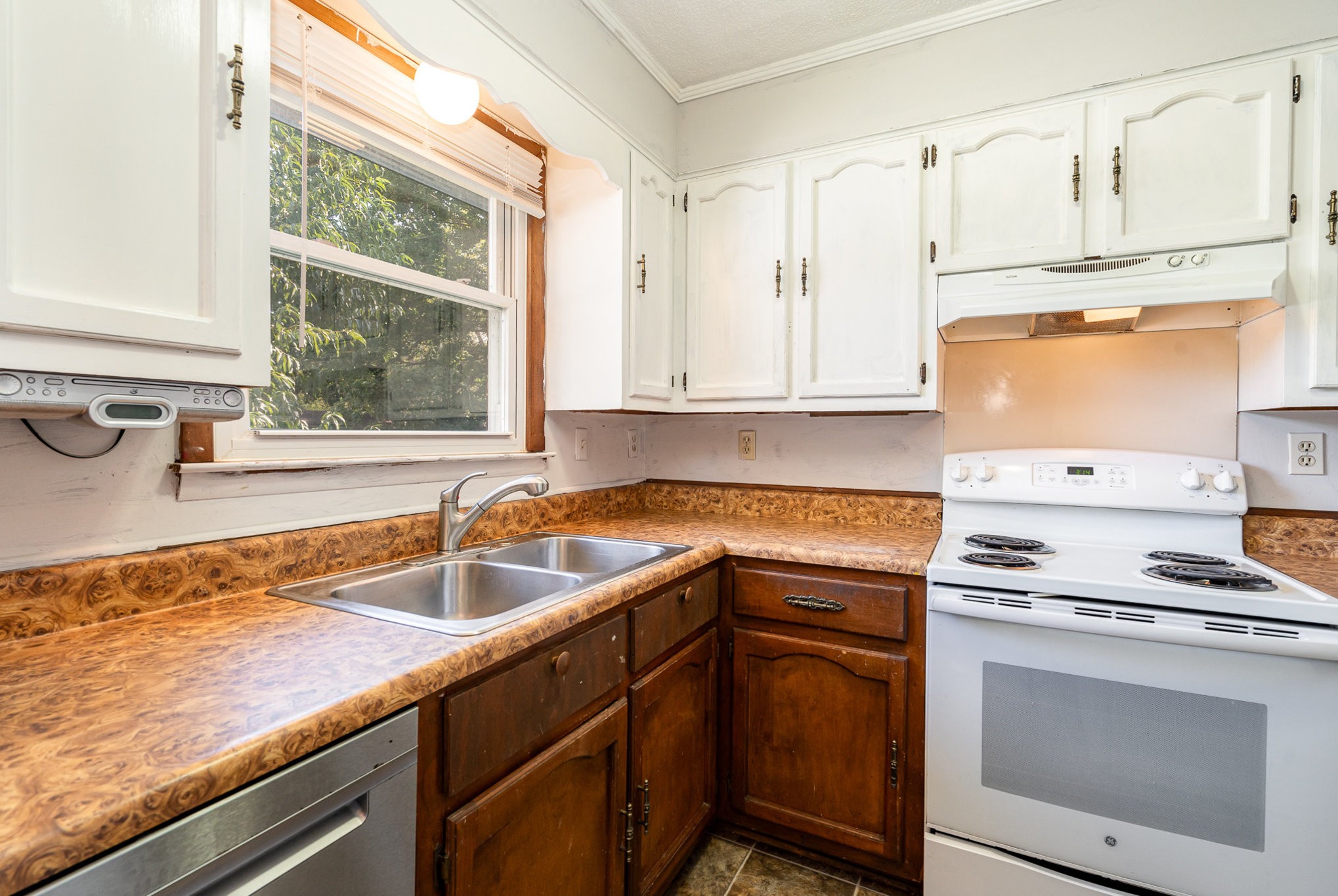 Image 16 of 22 For 1728 8th Street
