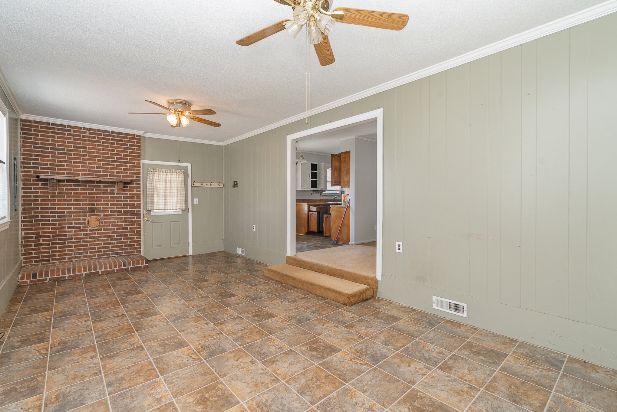 Image 6 of 22 For 1728 8th Street