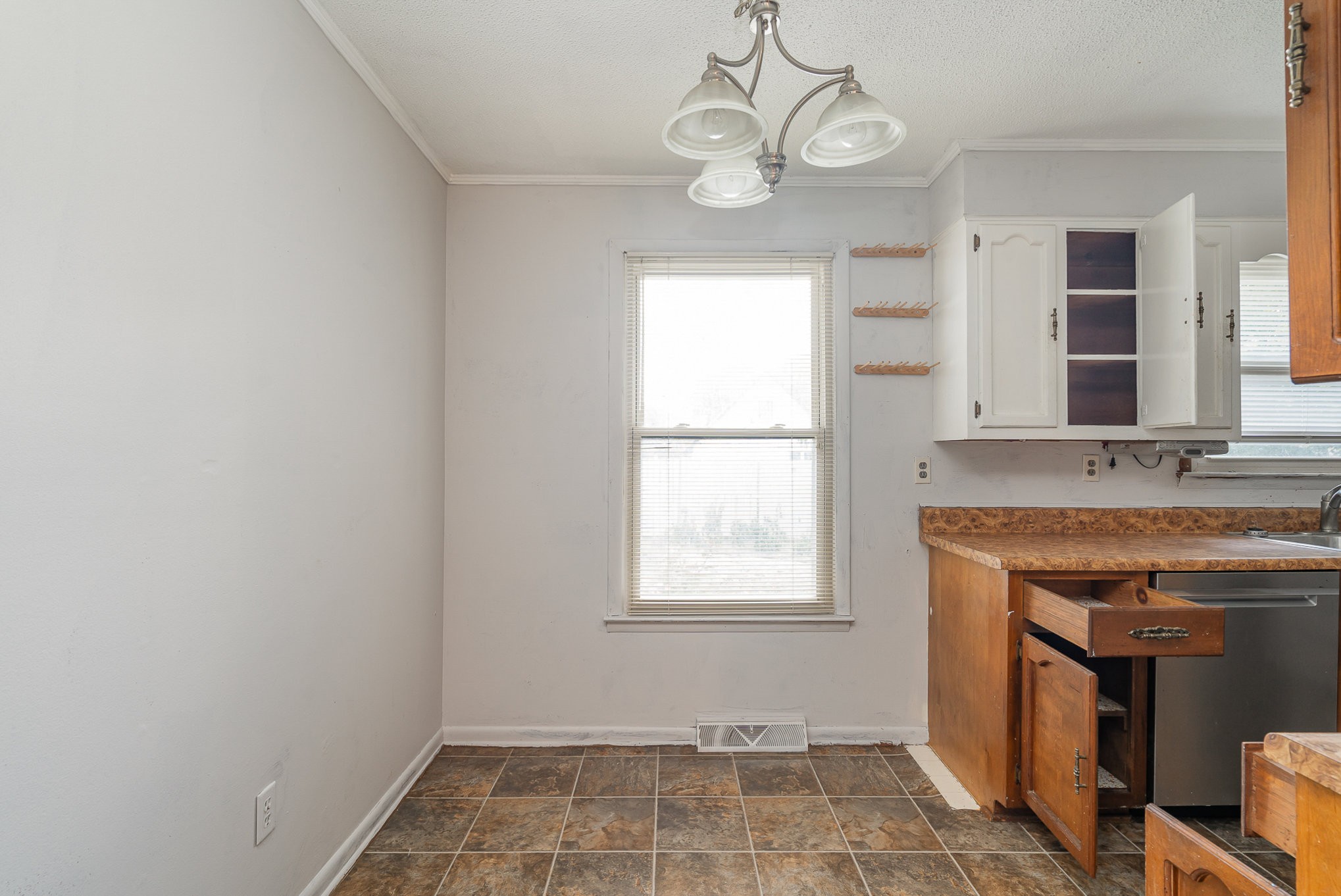 Image 9 of 22 For 1728 8th Street