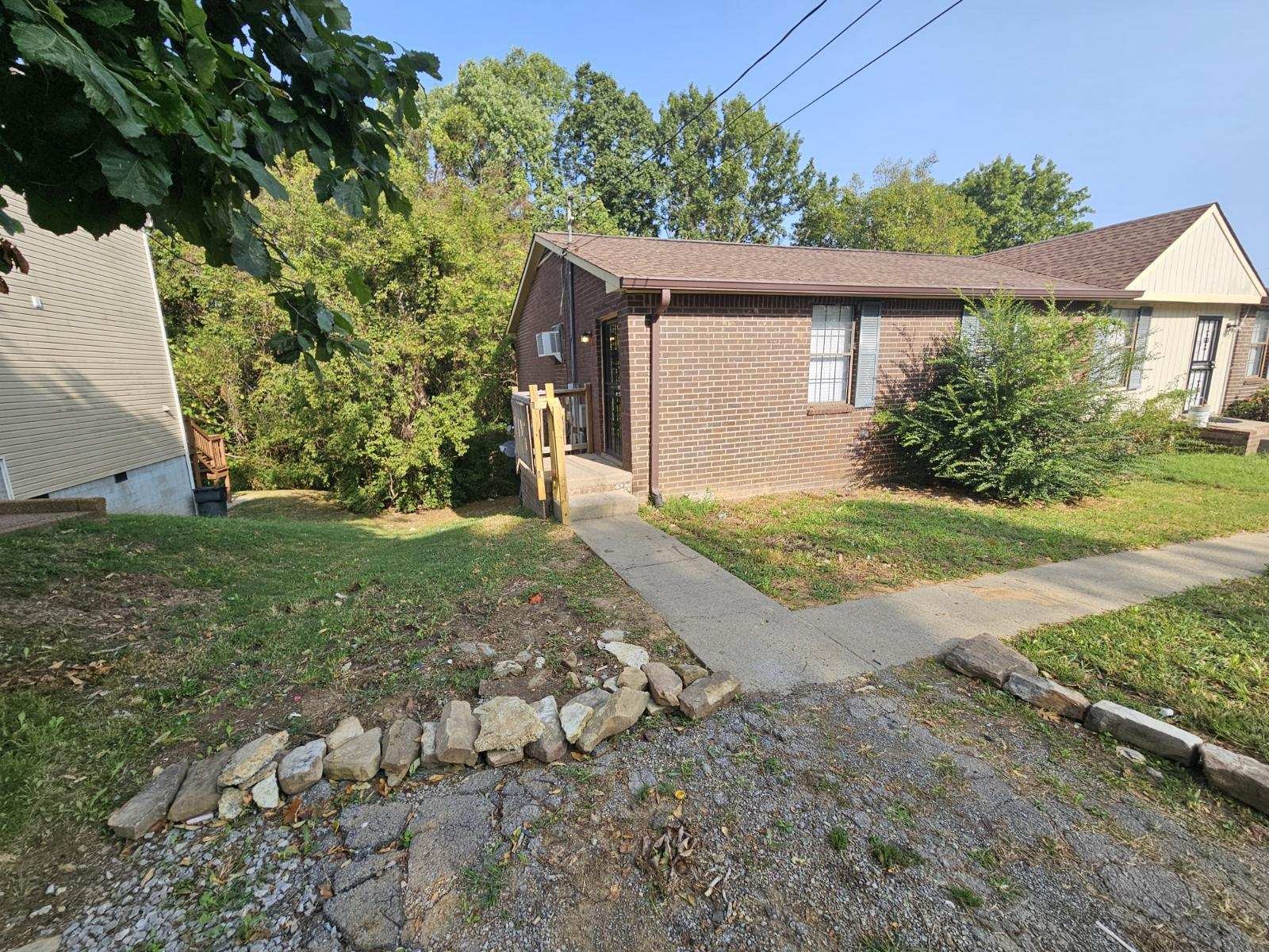 Image 11 of 59 For 9 Sanders Court E