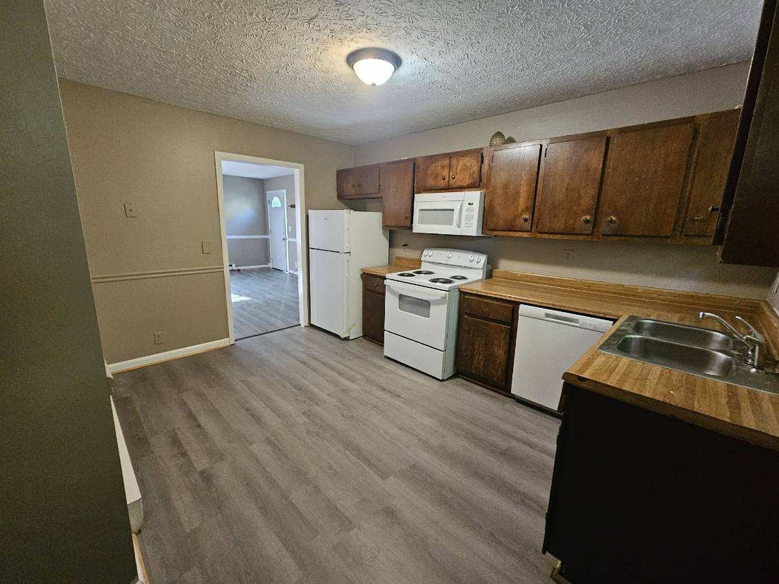Image 2 of 59 For 9 Sanders Court E
