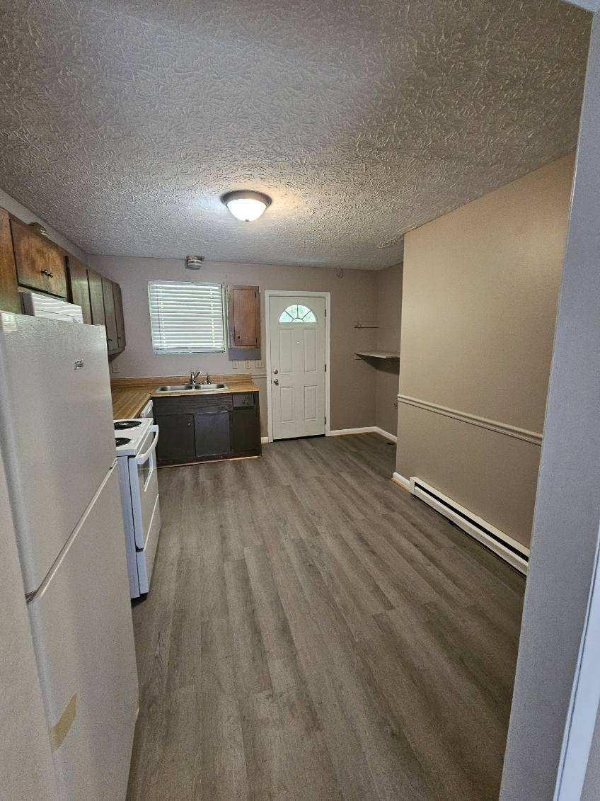 Image 3 of 59 For 9 Sanders Court E