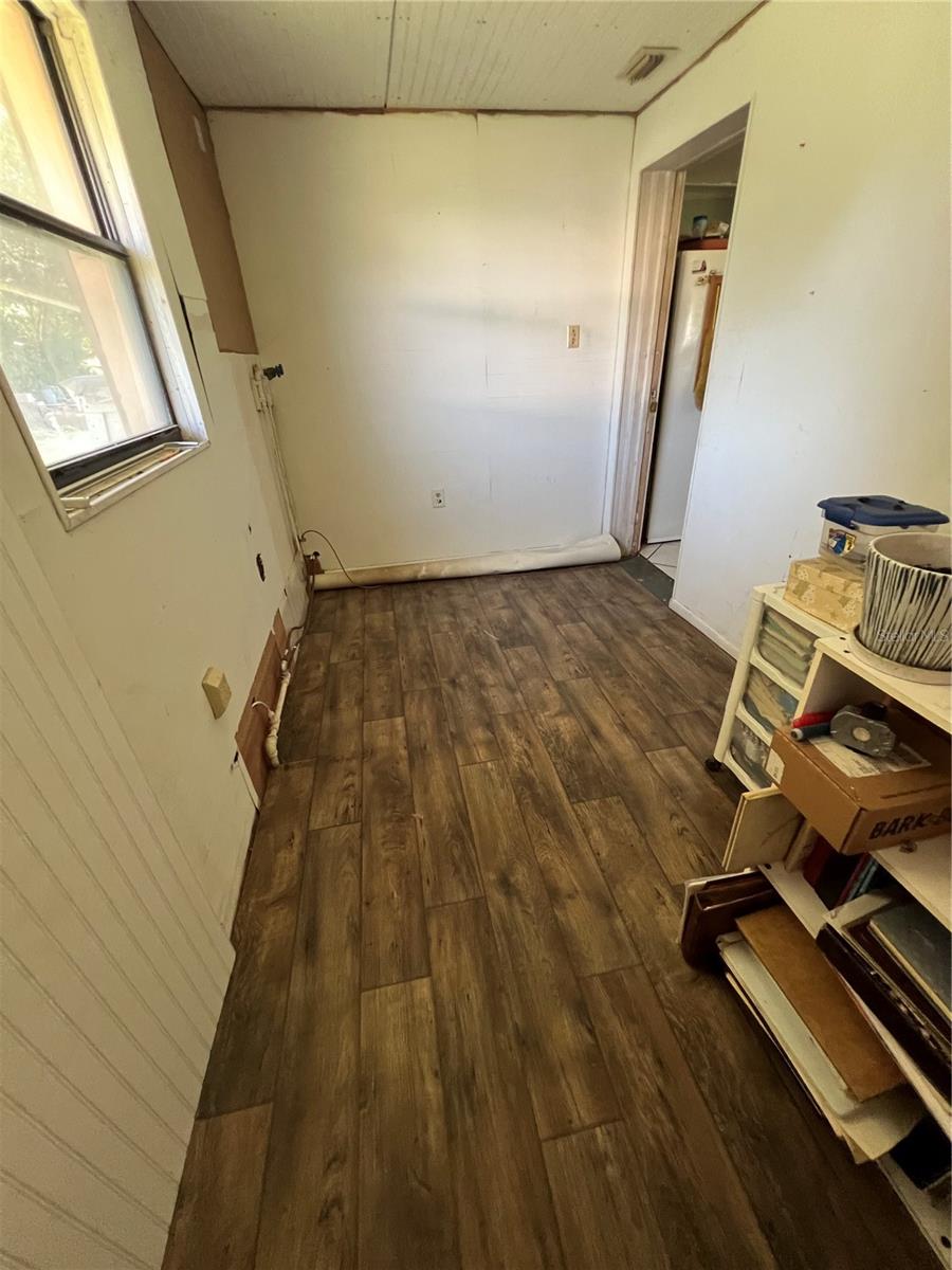 Image 10 of 18 For 706 Eden Gardens Avenue