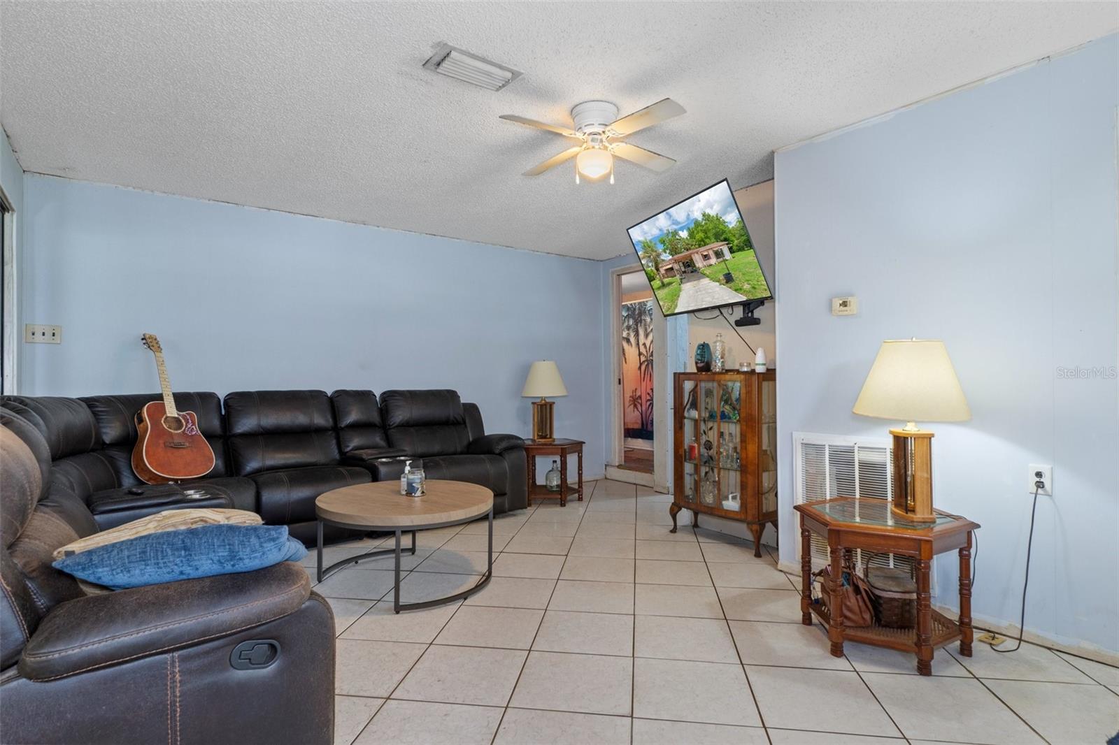 Image 3 of 18 For 706 Eden Gardens Avenue