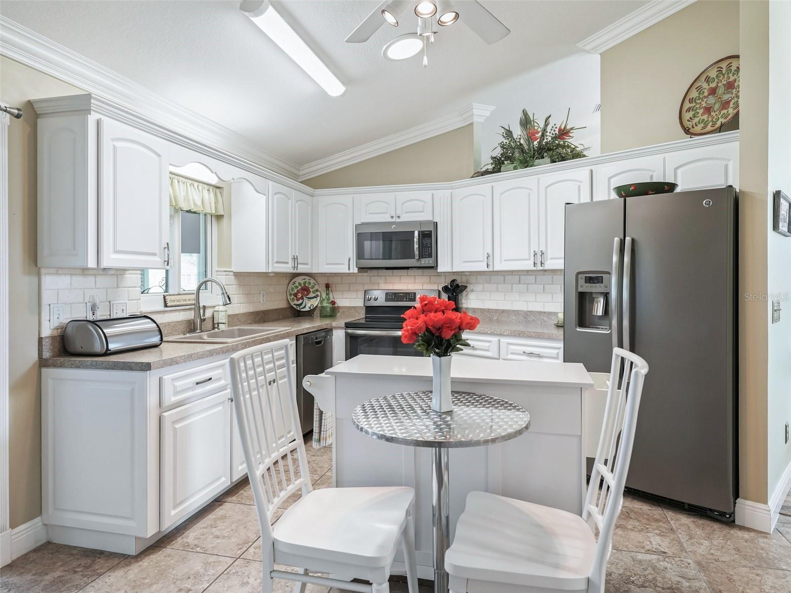 Image 12 of 55 For 2478 53rd Avenue Road