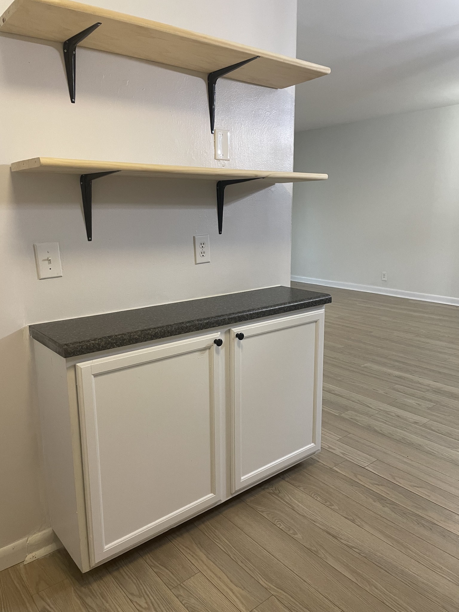 Image 6 of 24 For 15944 23rd Court Road