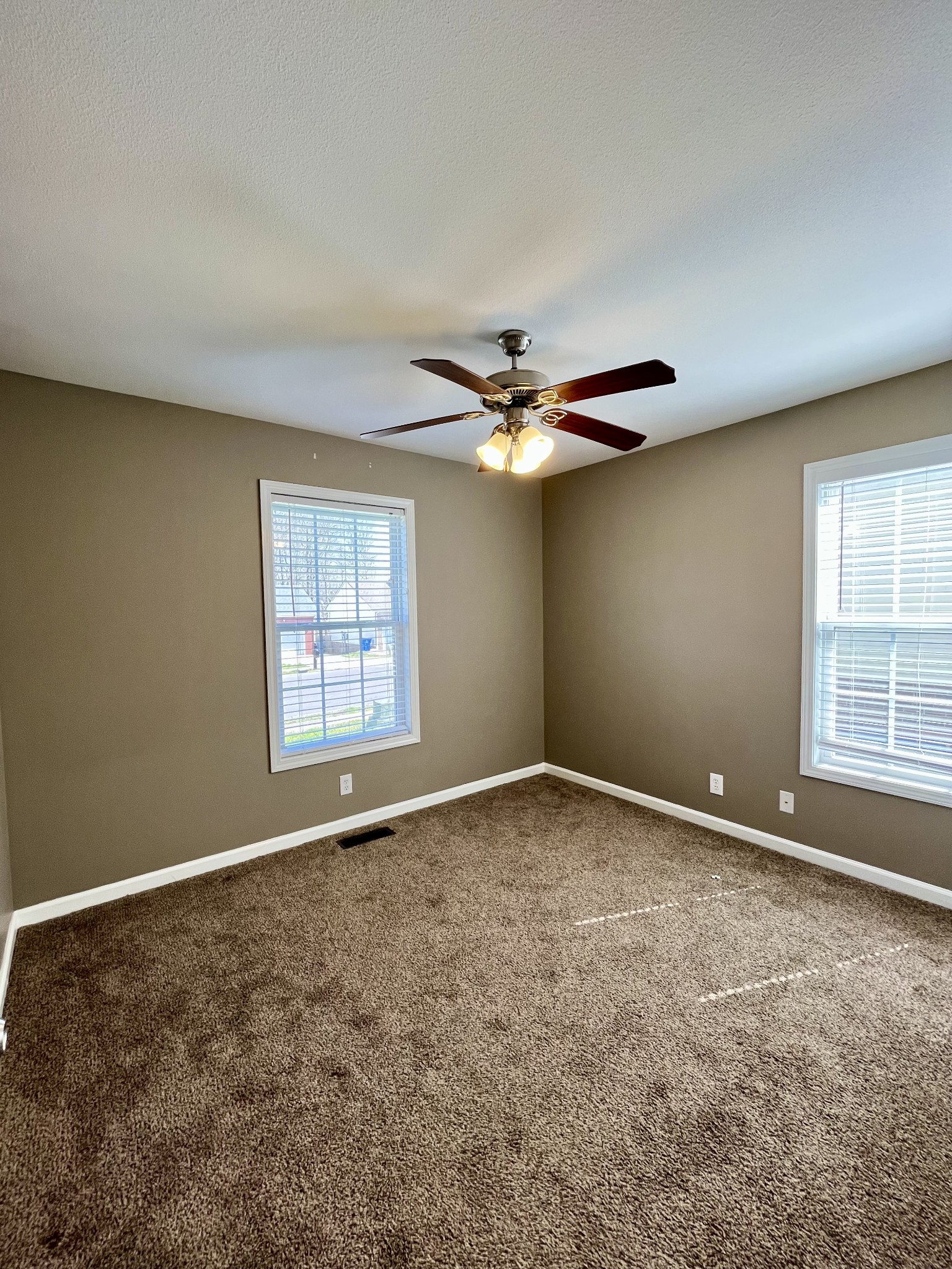 Image 10 of 27 For 13314 Se 41st Ct