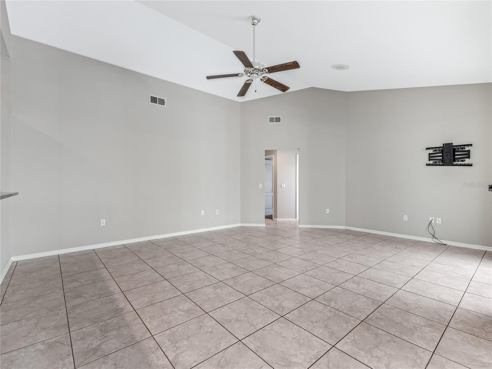 Image 43 of 65 For 1302 Hartford Street