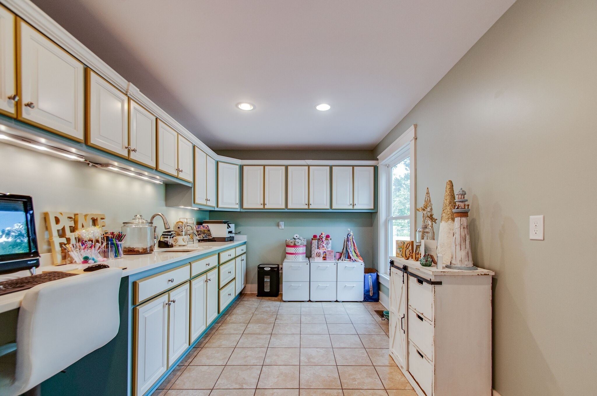 Image 21 of 28 For 6820 108th Street