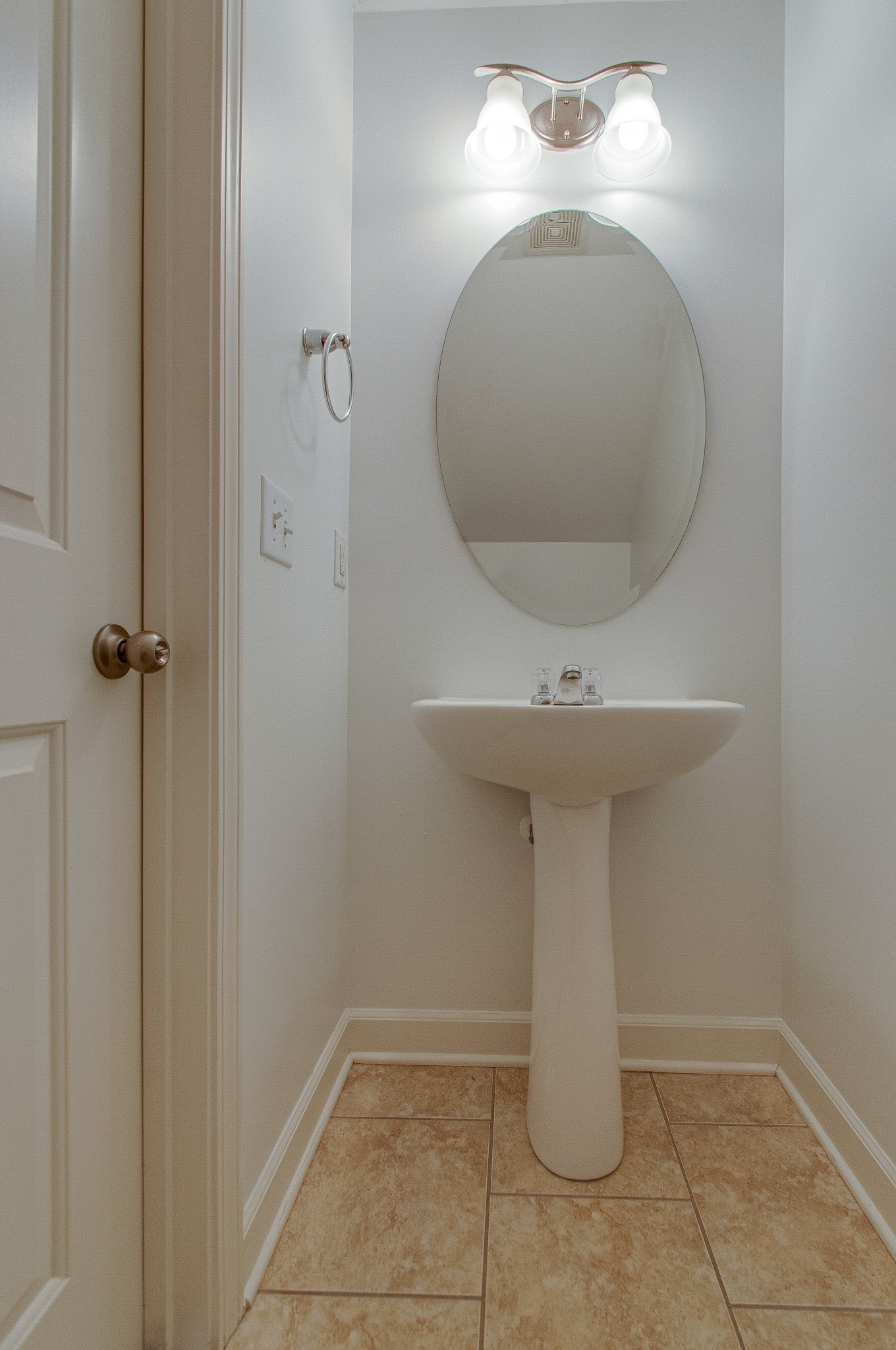 Image 20 of 24 For 5635 S Park Hill Way