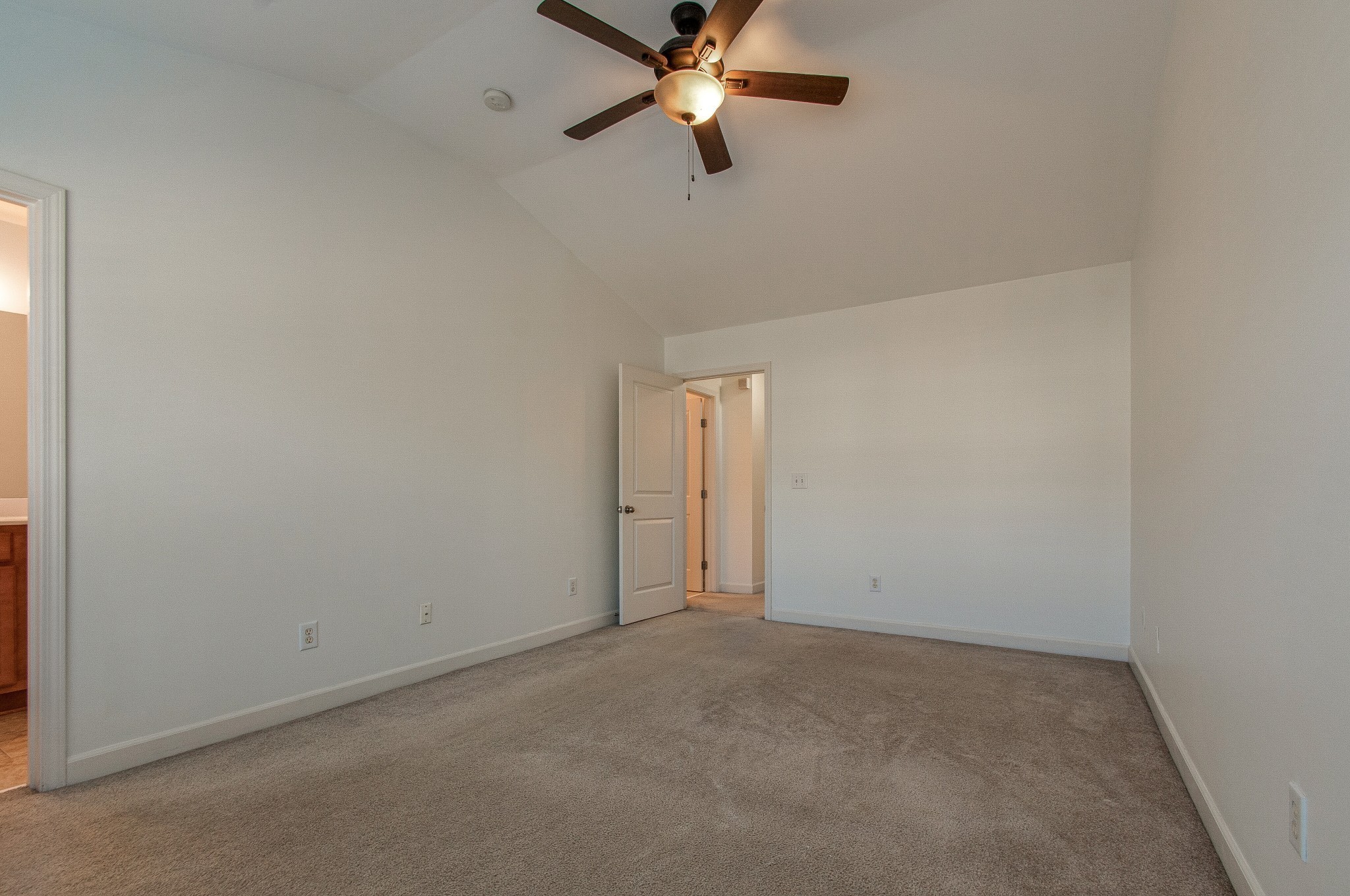 Image 23 of 24 For 5635 S Park Hill Way