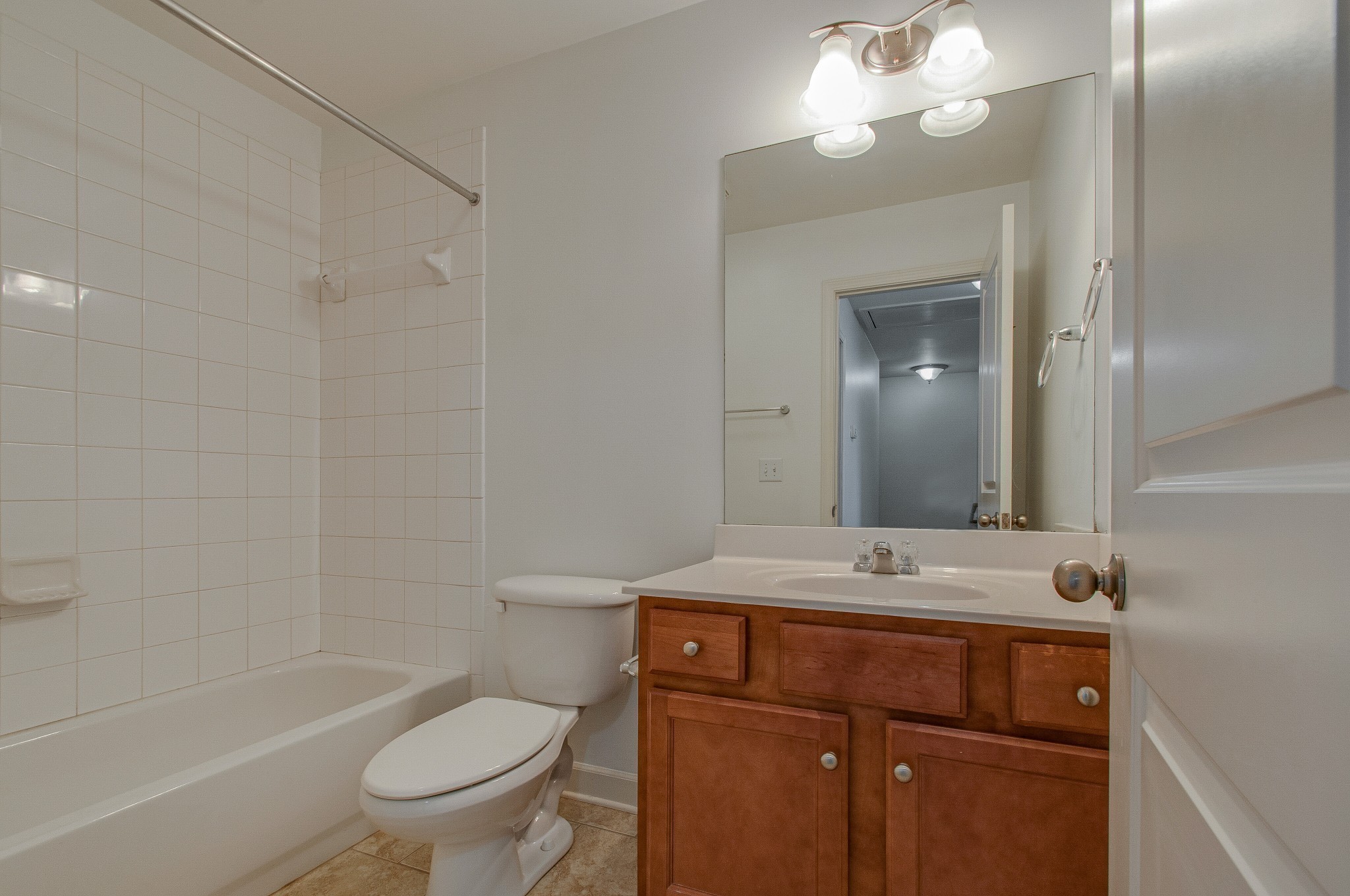 Image 26 of 34 For 5635 S Park Hill Way