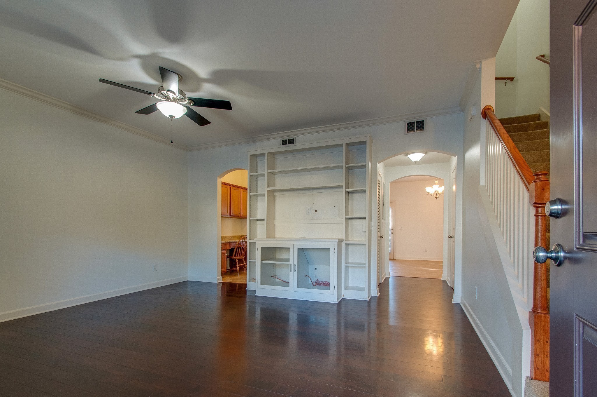 Image 6 of 24 For 5635 S Park Hill Way