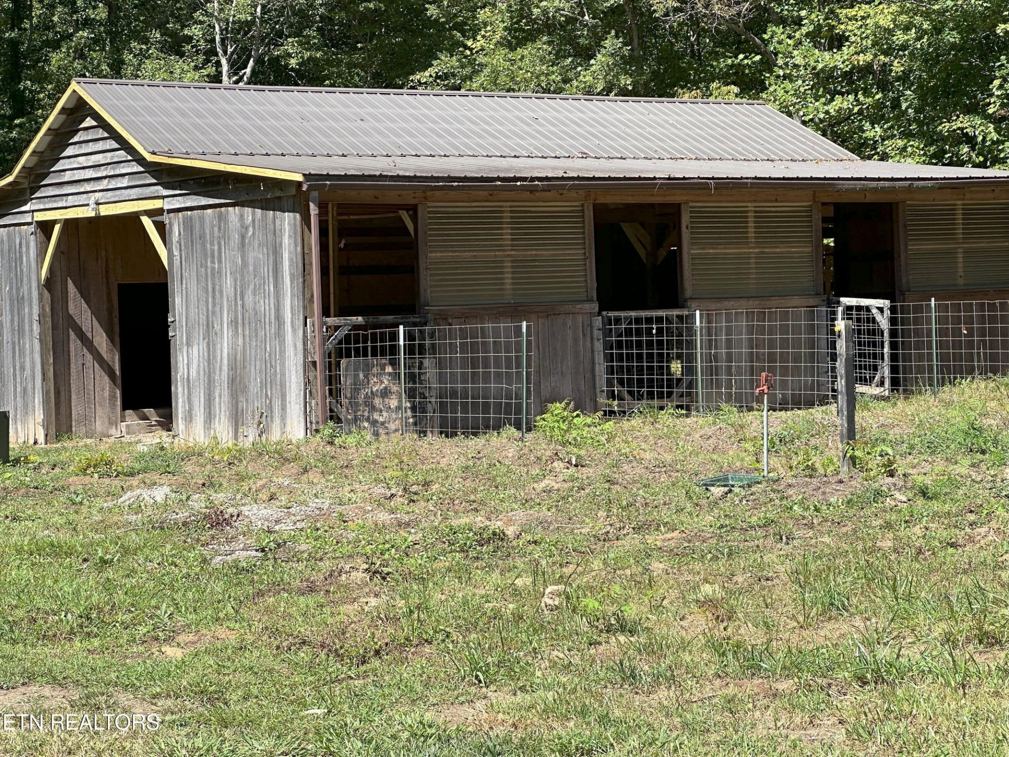 Image 11 of 46 For 5060 4th Street