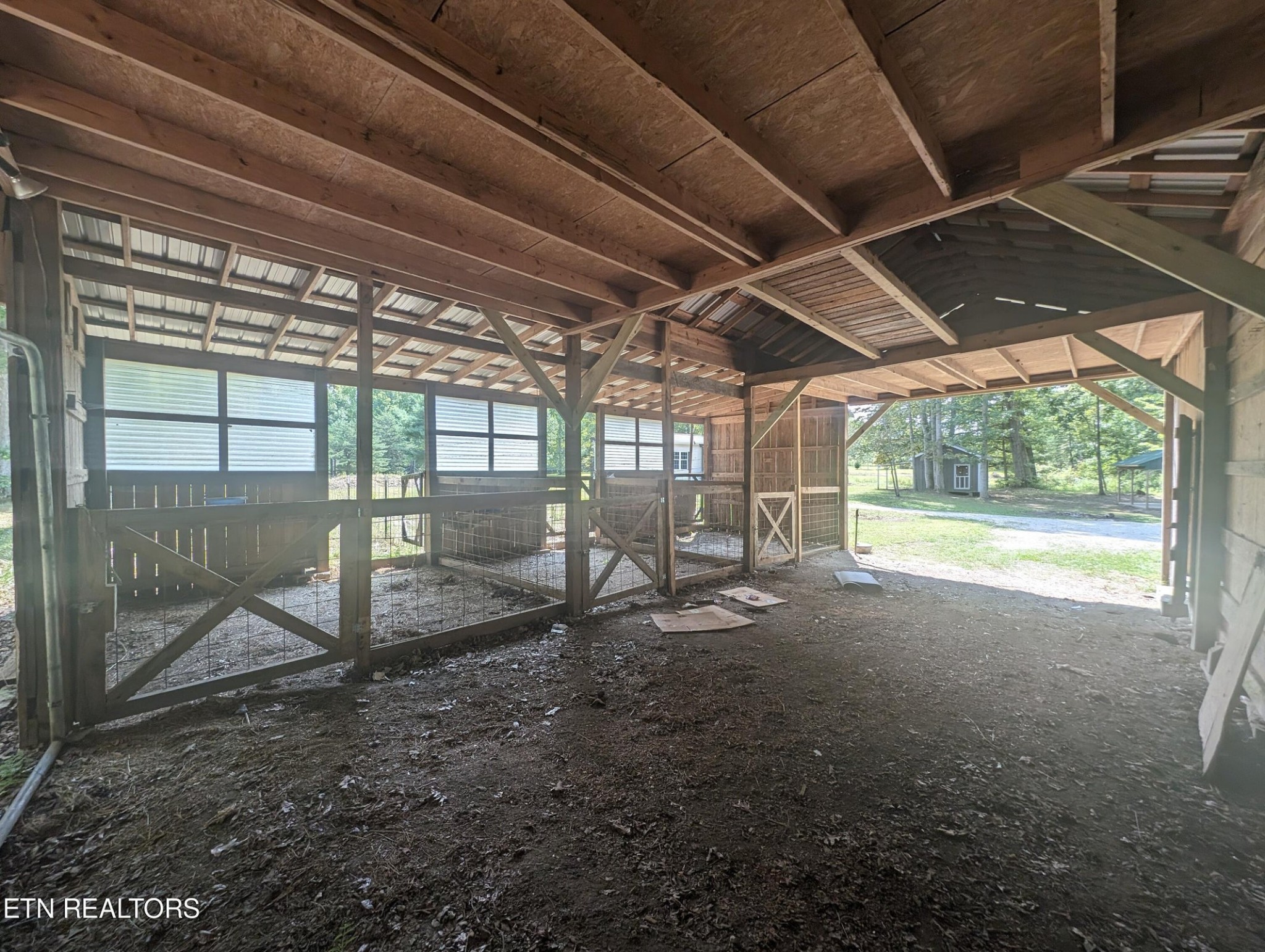 Image 13 of 46 For 5060 4th Street