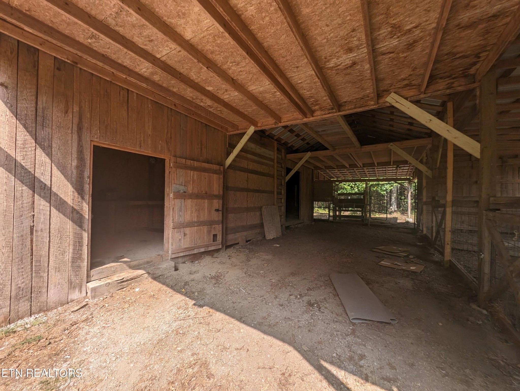 Image 15 of 46 For 5060 4th Street