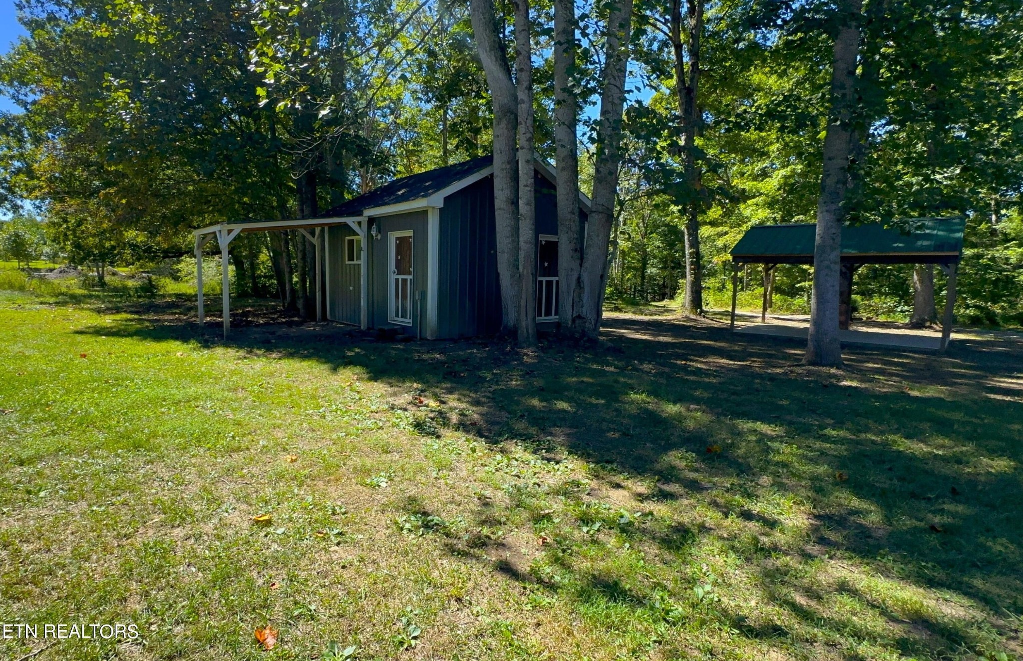Image 17 of 46 For 5060 4th Street