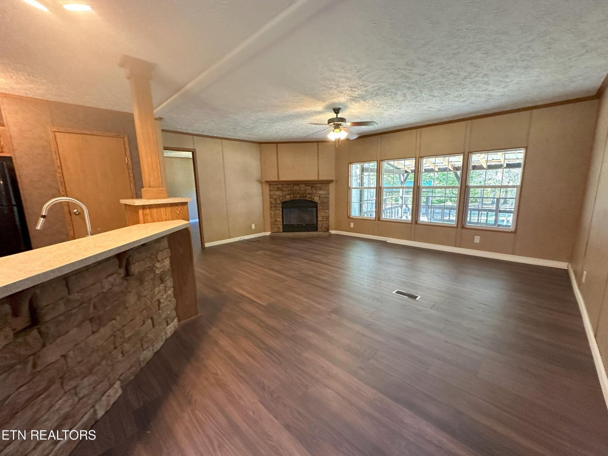 Image 26 of 46 For 5060 4th Street