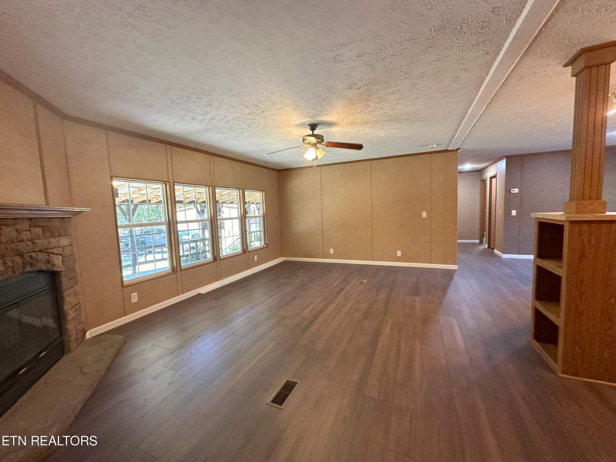 Image 27 of 46 For 5060 4th Street